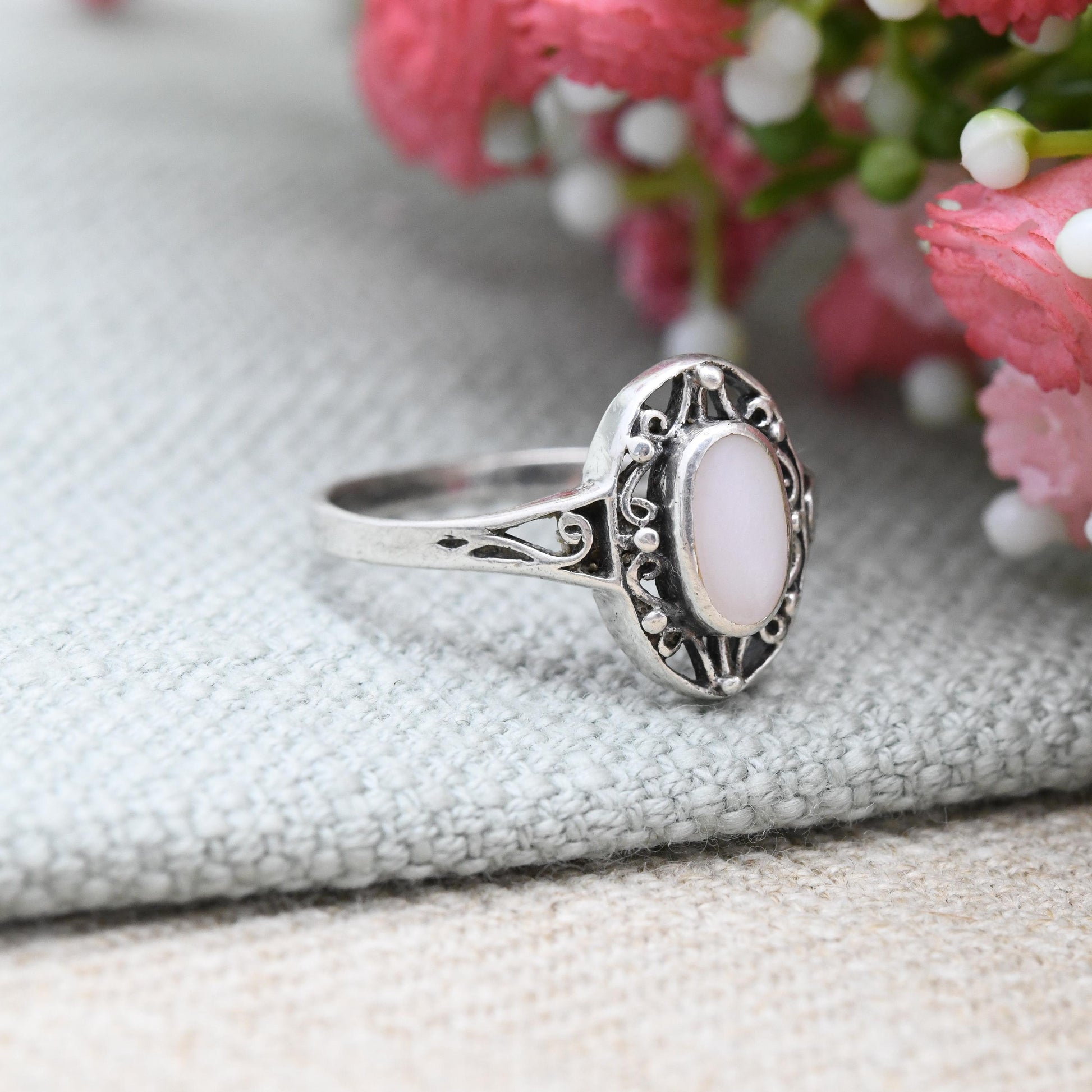 Vintage Sterling Silver Mother of Pearl Ring with Ornate Openwork Bezel Pretty Solitaire Stone Gift for Her - UK Size - R | US Size - 8 3/4
