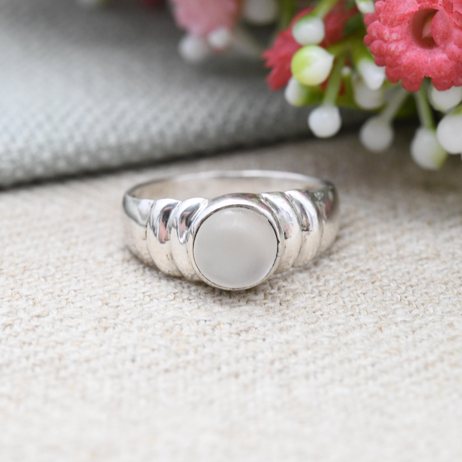 Vintage Sterling Silver Opalite Ring - Cabochon Opalised Glass | Unisex Clear Stone Statement Ring | UK Size - M | US Size - 6 1/4