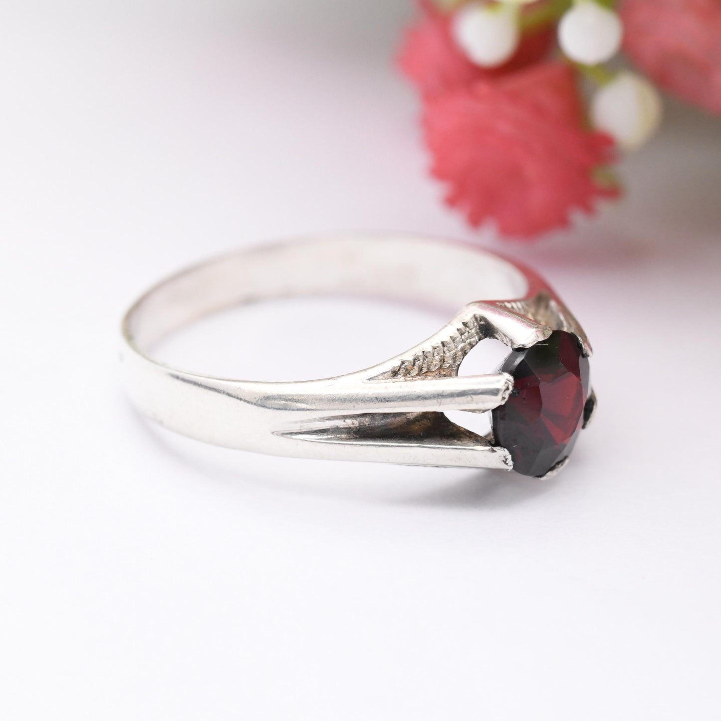 Vintage Sterling Silver Garnet Solitaire Ring - Mid-Century Modern Faceted Red Stone Ring | Pretty Gift for Her | UK Size - S | US Size - 9