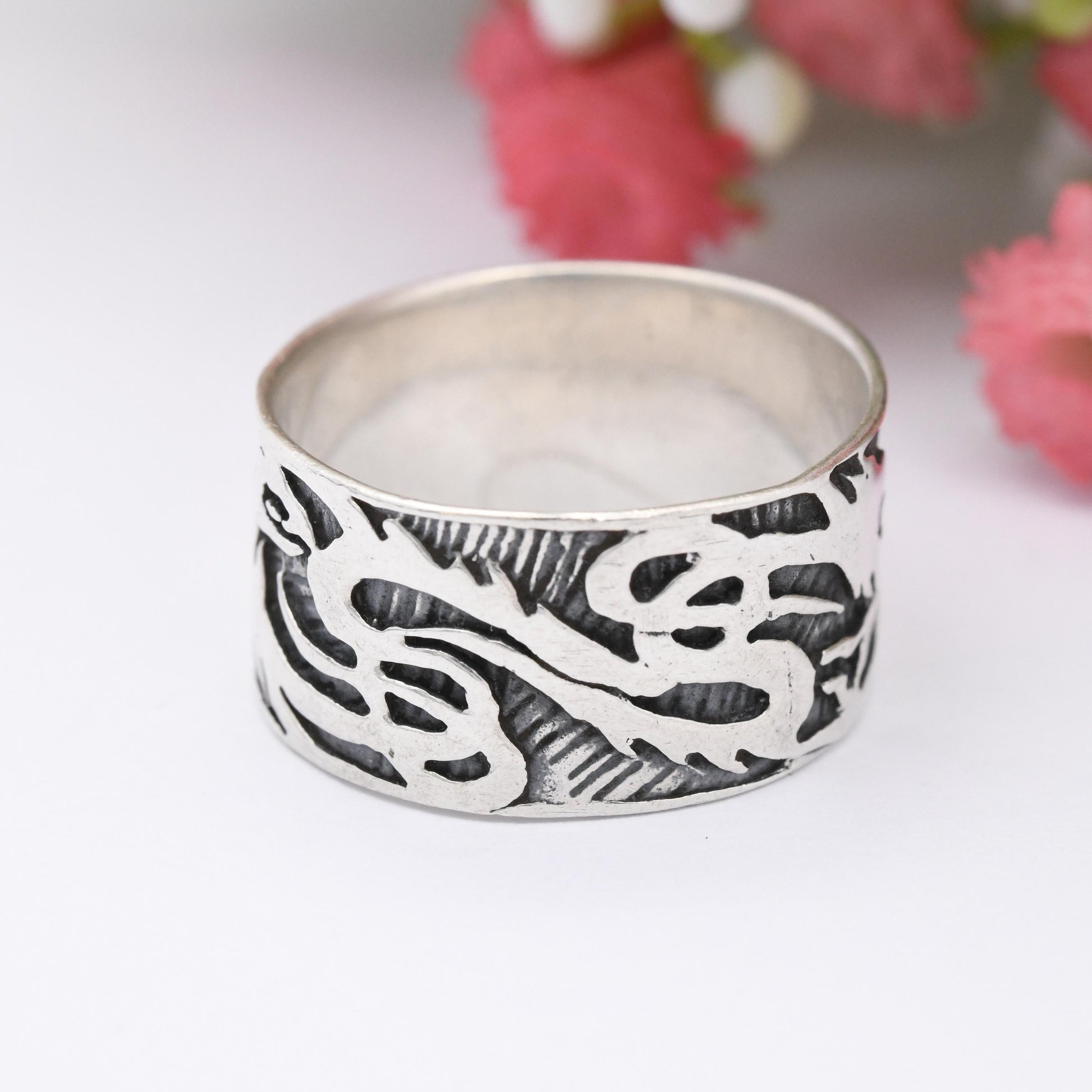 Vintage Sterling Silver Chinese Dragon Band Ring - Chunky Unisex Silver Wide Band | UK Size - S | US Size - 9