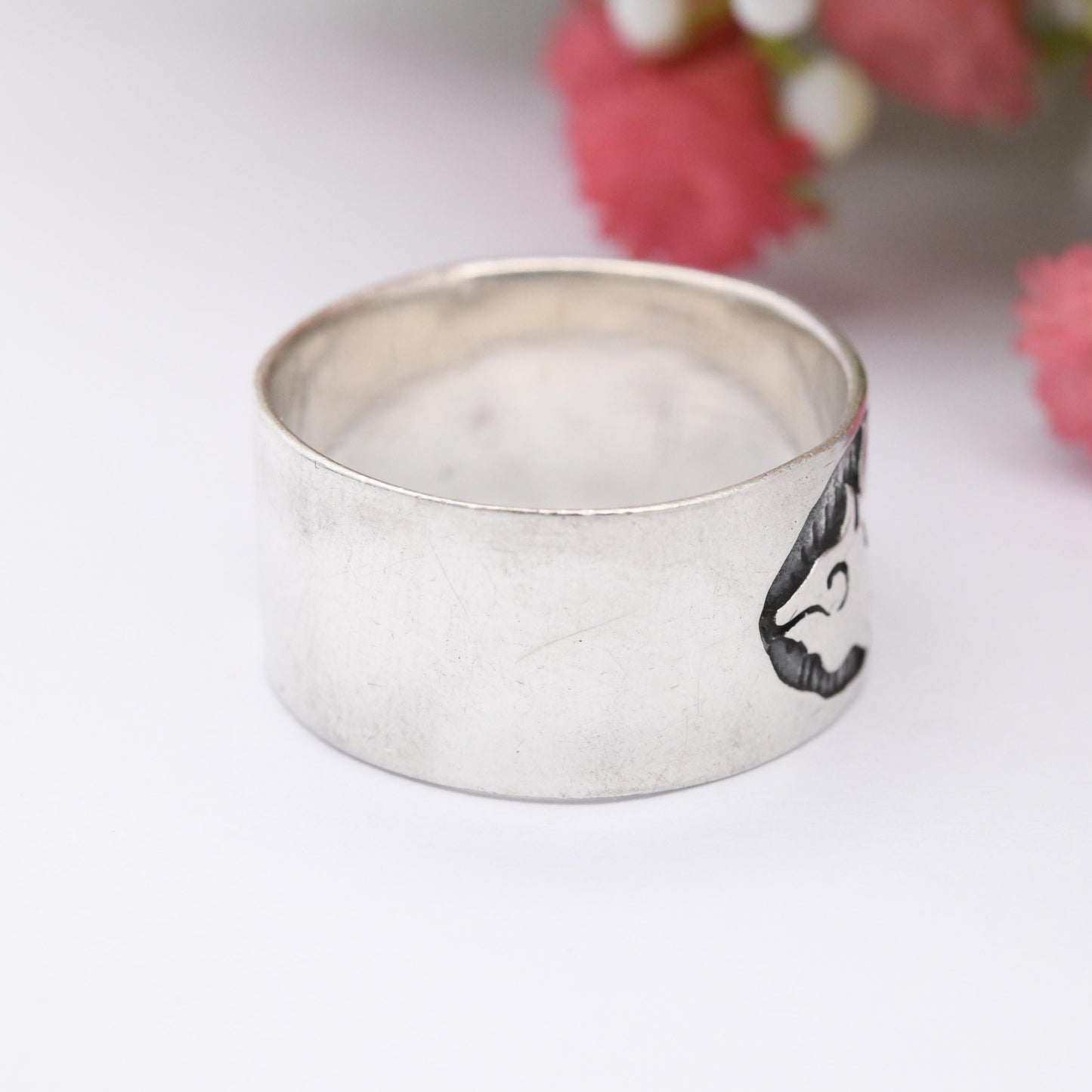 Vintage Sterling Silver Chinese Dragon Band Ring - Chunky Unisex Silver Wide Band | UK Size - S | US Size - 9