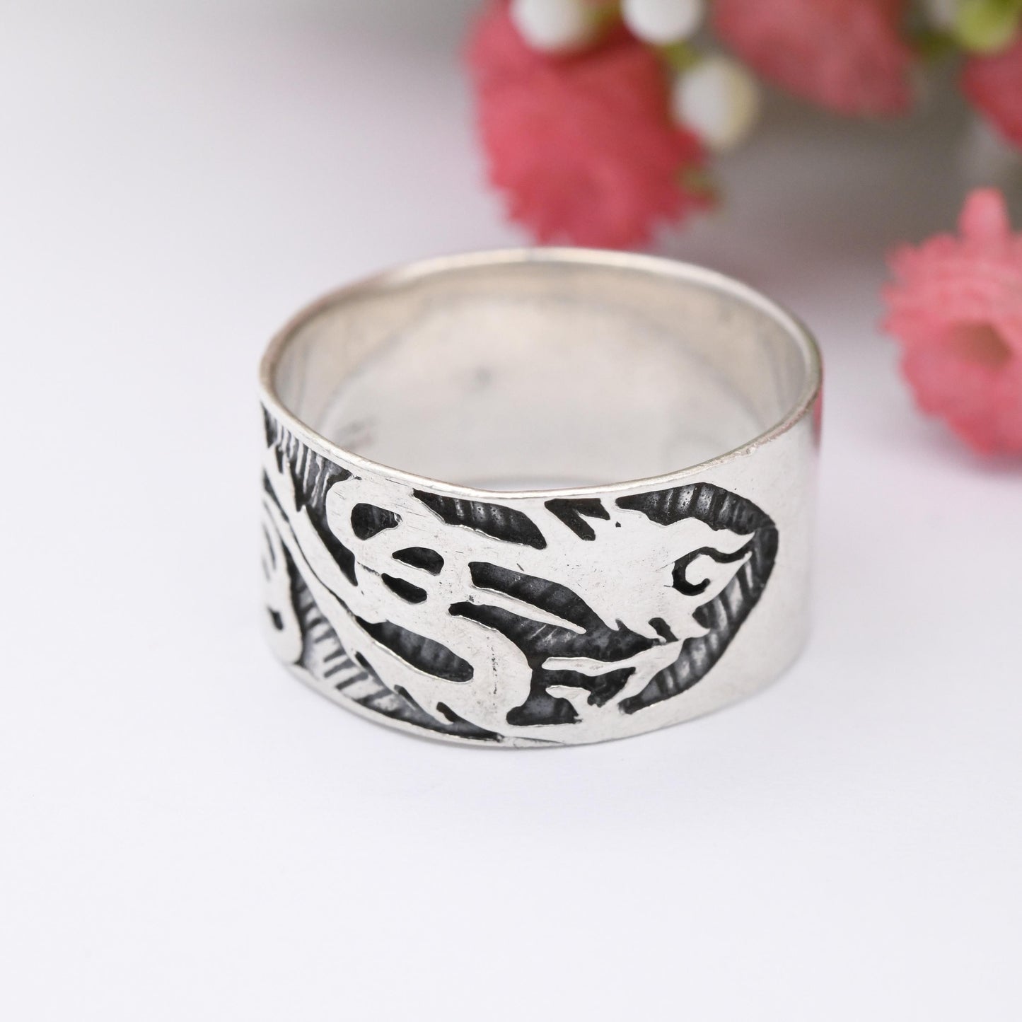 Vintage Sterling Silver Chinese Dragon Band Ring - Chunky Unisex Silver Wide Band | UK Size - S | US Size - 9