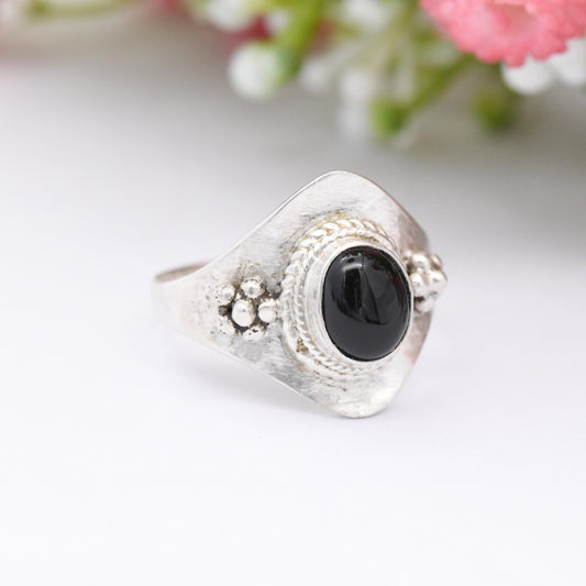 Vintage Sterling Silver Onyx Ring with Rope Twist Bezel and Ball Design - Cabochon Black Gemstone | UK Size - M 1/2 | US Size - 6 1/2