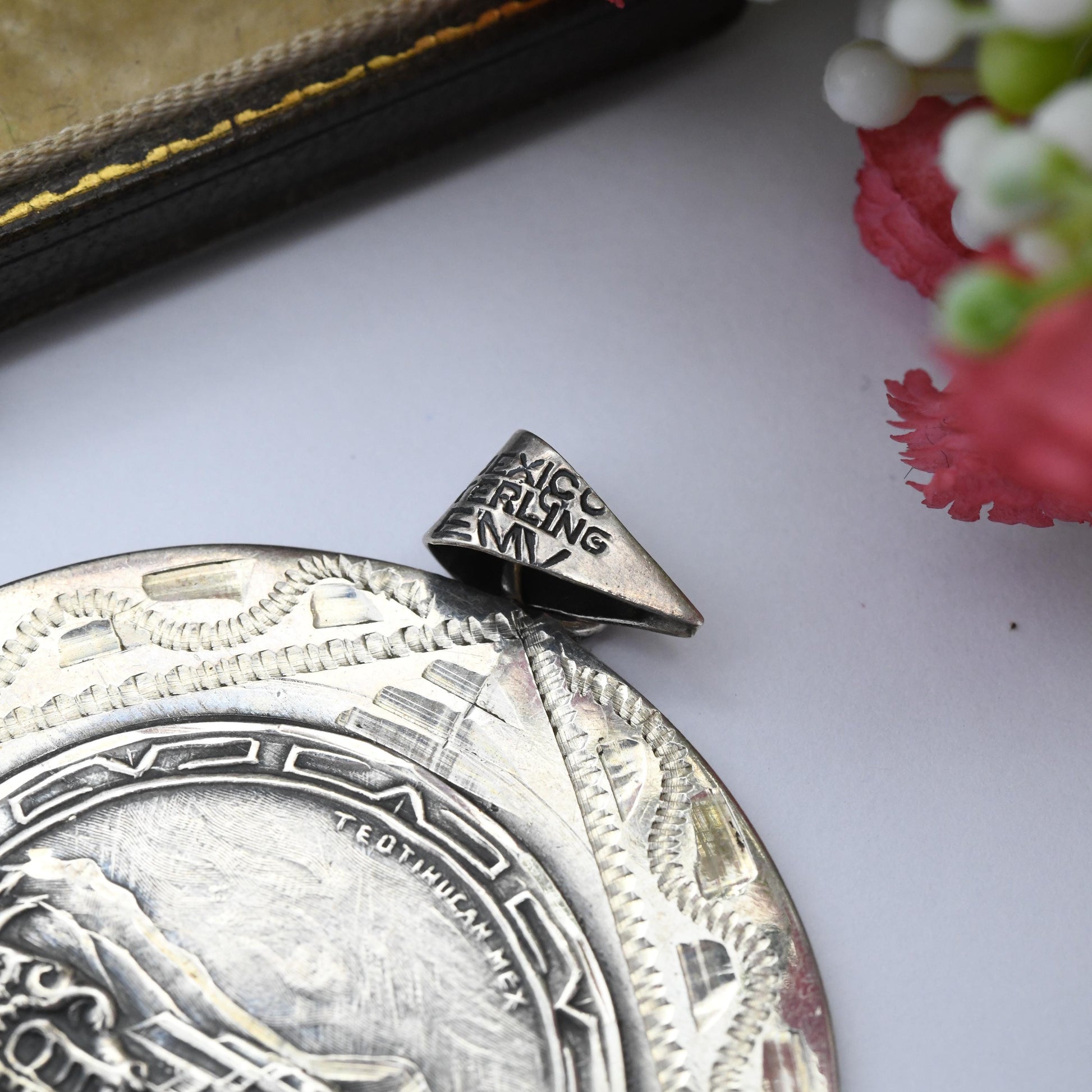 Vintage Mexican Sterling Silver Teotihuacan Aztec Sun God Pendant - Mid-Century Collectable Mexico Silver Jewellery Chunky Large Circle Disk