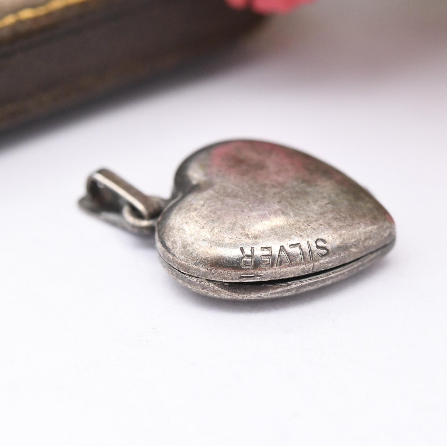 Vintage Sterling Silver Heart Locket Pendant with Engraved Leaf Design - Small Love Heart Shape Locket Charm Pretty Gift for Her