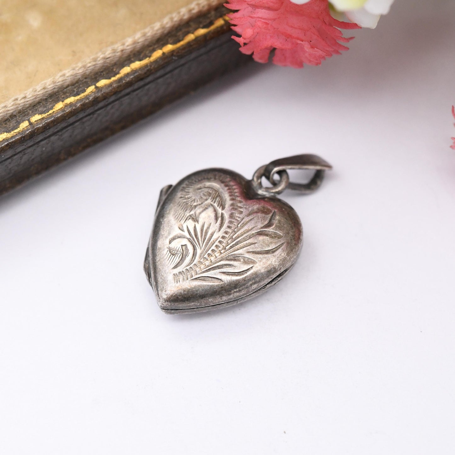 Vintage Sterling Silver Heart Locket Pendant with Engraved Leaf Design - Small Love Heart Shape Locket Charm Pretty Gift for Her