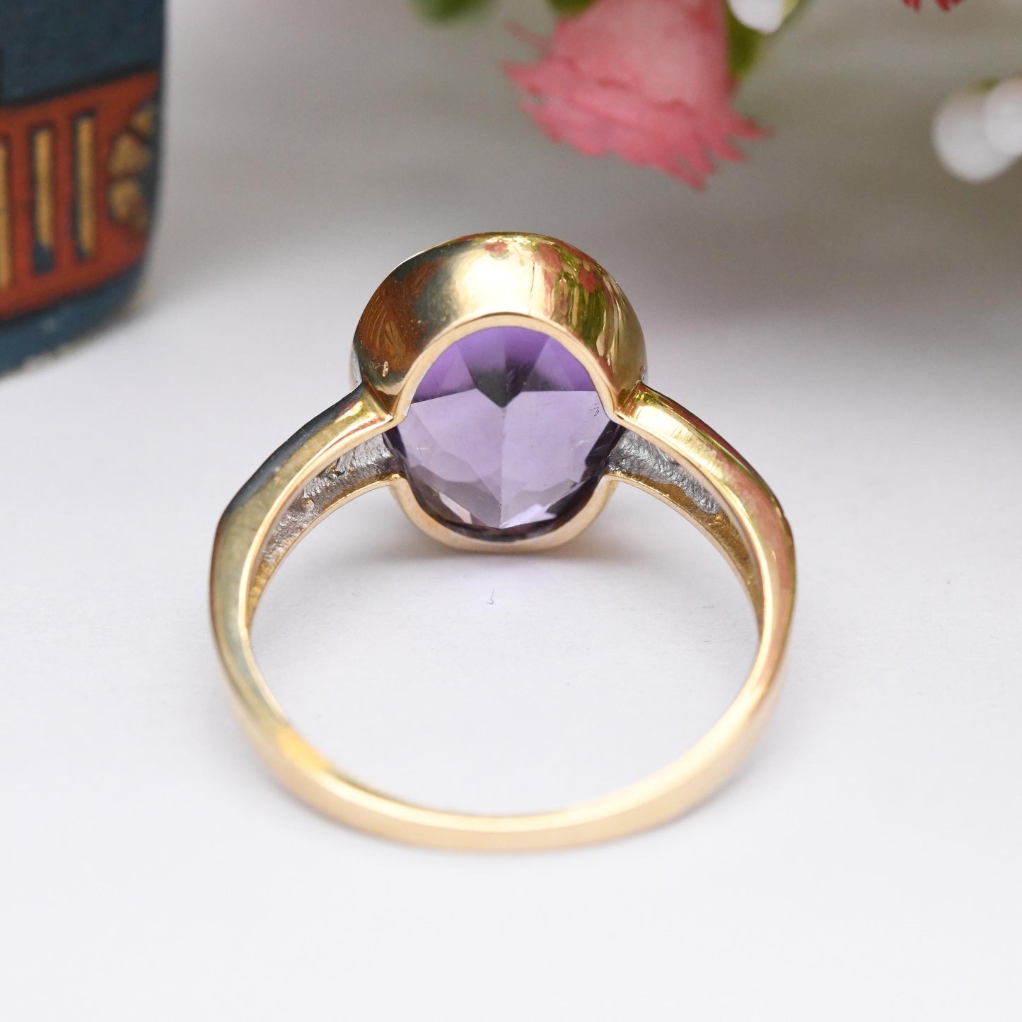 Vintage 9ct Gold Amethyst Ring 1996 with Clear Side Stones - Oval Large Purple Solitaire Stone Cocktail Ring | UK Size - P | US Size - 7 3/4