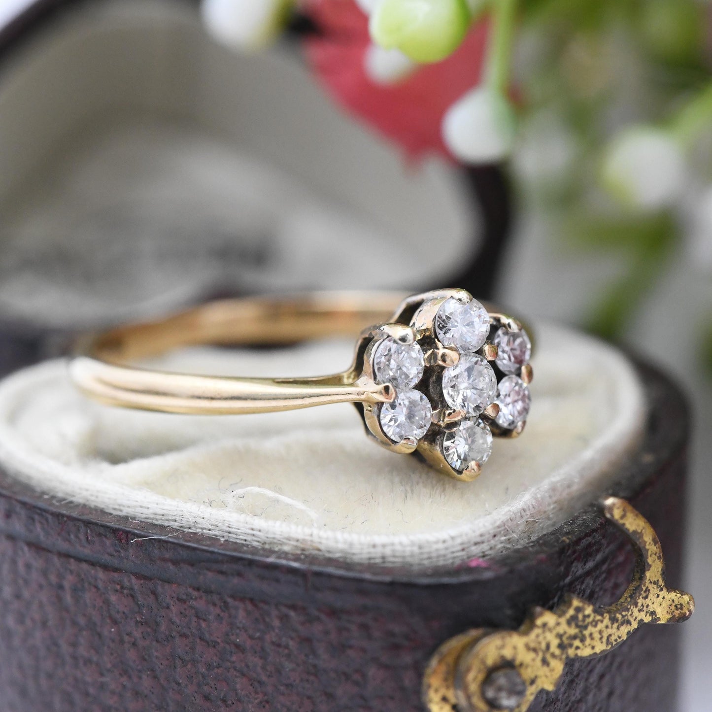 Vintage 9ct Gold Floral Cluster Ring 1984 White Stone - Gift for Her | Pretty Gold Daisy Flower Ring | UK Size - L | US Size - 5 3/4