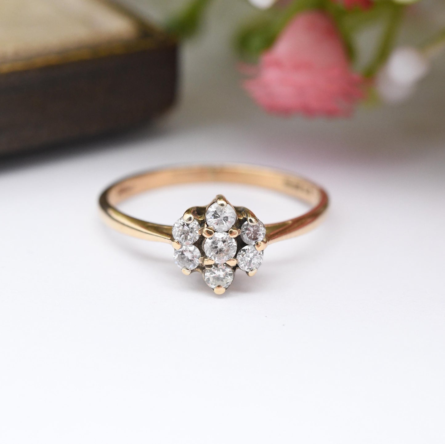 Vintage 9ct Gold Floral Cluster Ring 1984 White Stone - Gift for Her | Pretty Gold Daisy Flower Ring | UK Size - L | US Size - 5 3/4