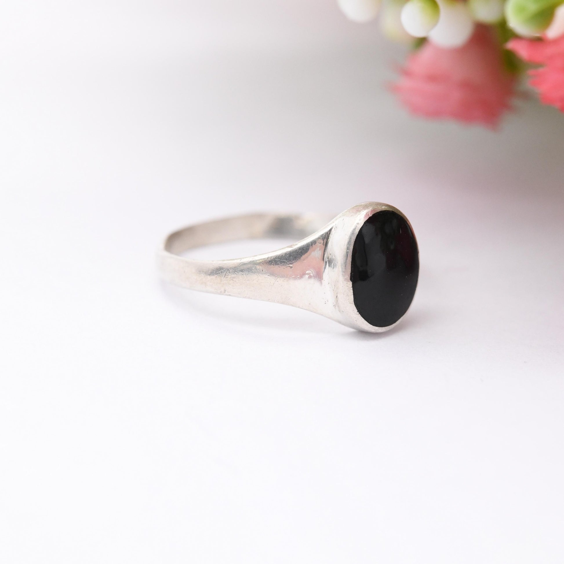 Vintage Sterling Silver Onyx Signet Ring - Oval Black Stone Ring | Small Size Unisex Pinkie Ring | UK Size - L | US Size - 5 3/4