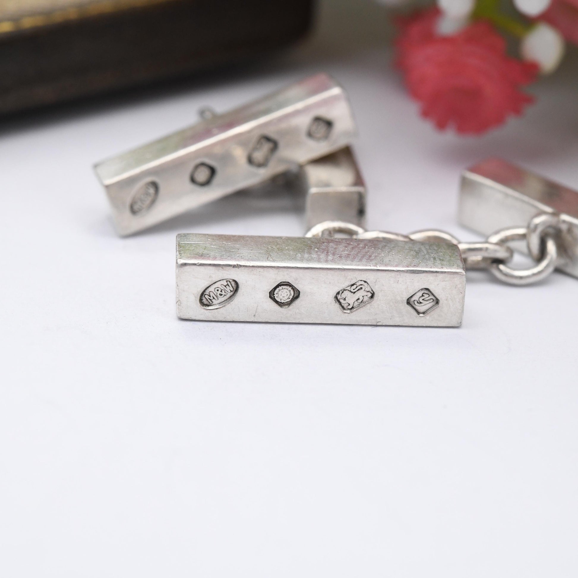 Mappin and Webb Vintage Sterling Silver Hallmark Cufflinks 1998 - Bar and Chain | Quality Minimal Luxury Jewellery Gift for Him | M&W Mark