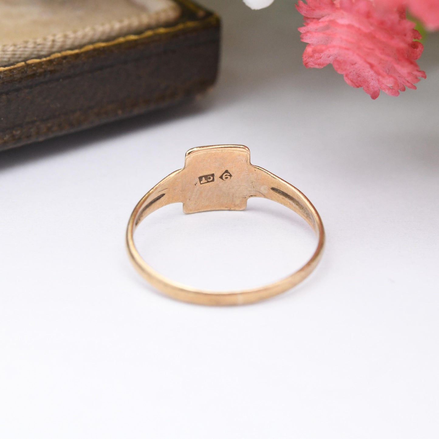 Vintage Small 9ct Gold Signet Ring 1949 - Children's Size Signet Boy or Girl Gold Jewellery Gift | Midi Ring | UK Size - F | US Size - 2 3/4