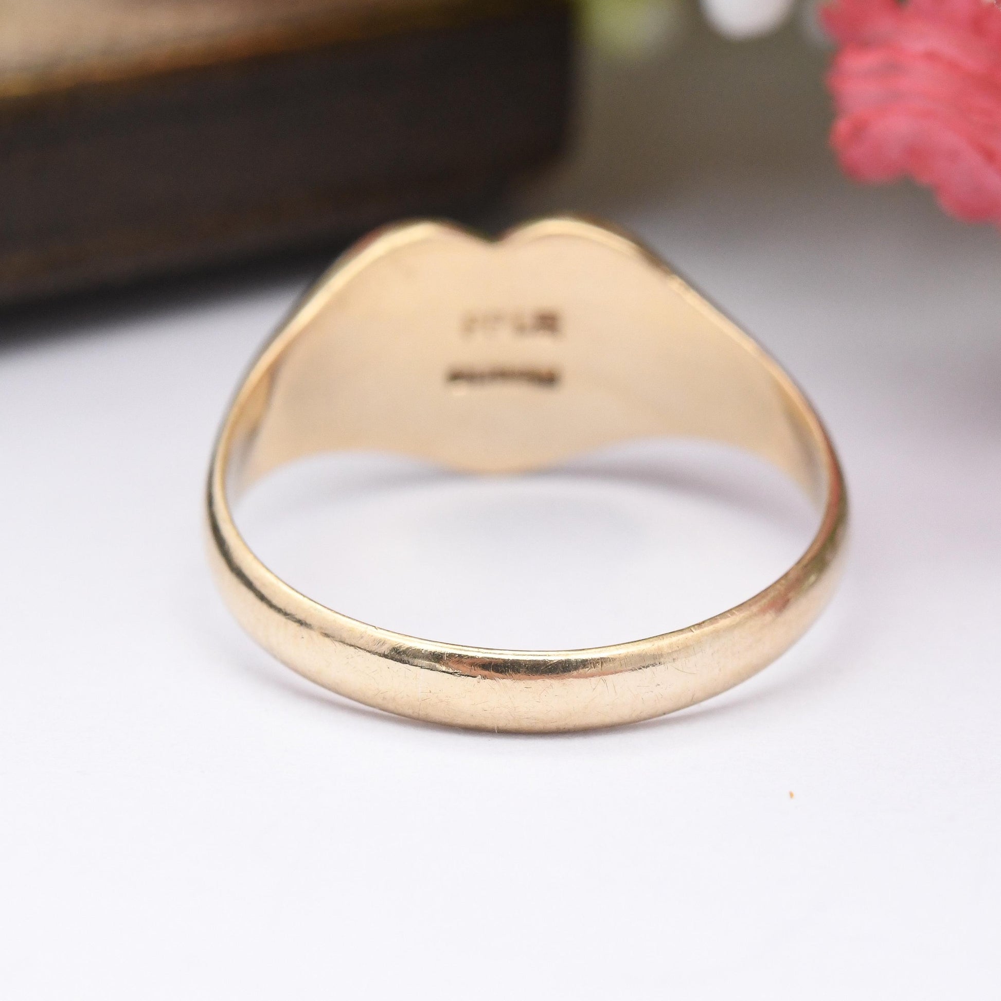 Vintage 9ct Gold Heart Signet Ring 1976 - Diamond Cut Pattern | Solid Gold Jewellery Unisex Gift for Her | UK Size - O 1/2 | US Size - 7 1/4