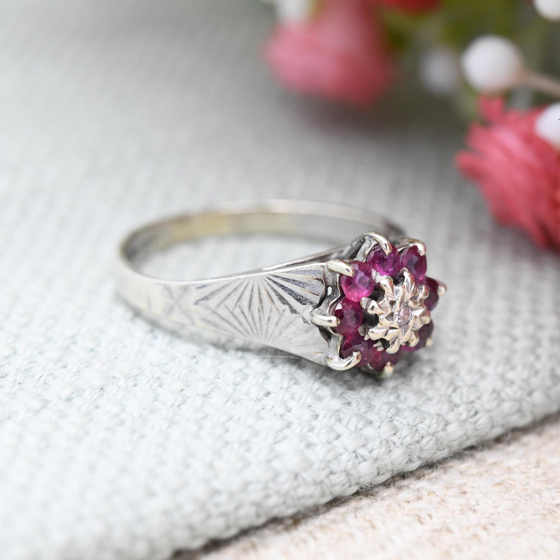 Vintage 9ct White Gold Ruby Diamond Floral Cluster Ring 1980 Mid-Century - Textured Diamond Cut Shoulders | UK Size - J 1/2 | US Size - 5