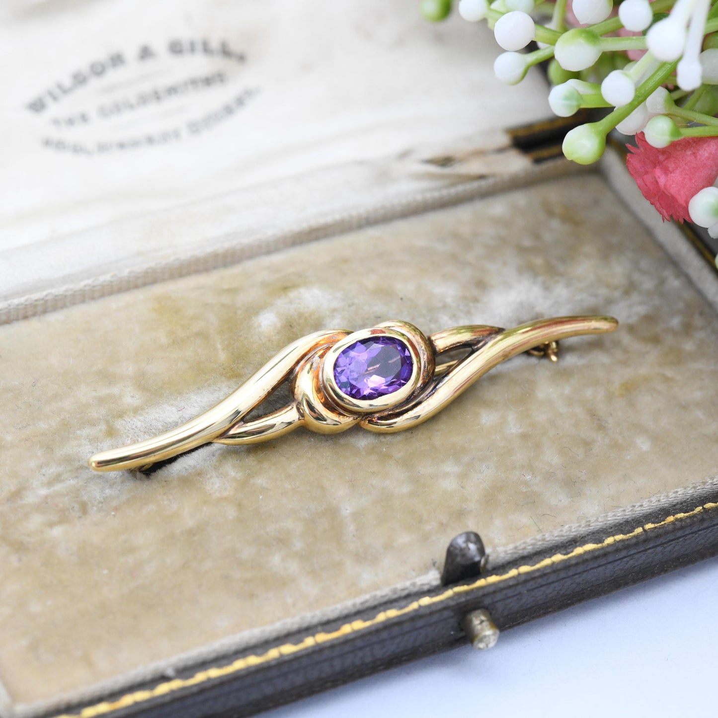 Vintage 9ct Gold Amethyst Bar Brooch 1979 - Minimal Solid Gold Twist Bar Brooch Large Solitaire Faceted Purple Gemstone Pretty Gift for Her