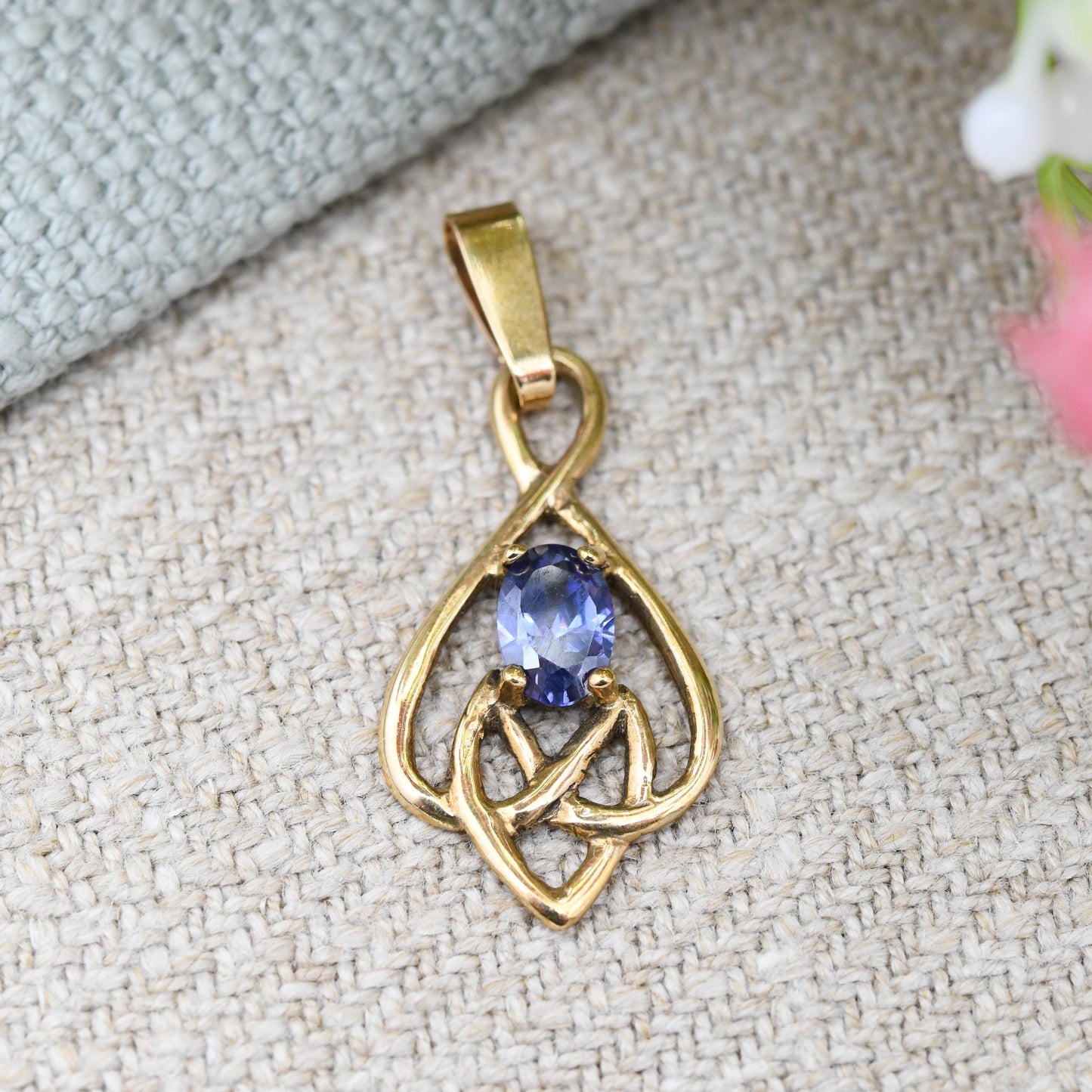 Vintage 10ct Gold Tanzanite Celtic Knot Pendant - Purple Blue Pearl Pendant Charm for Necklace Stack | Solid Gold Gift for Her