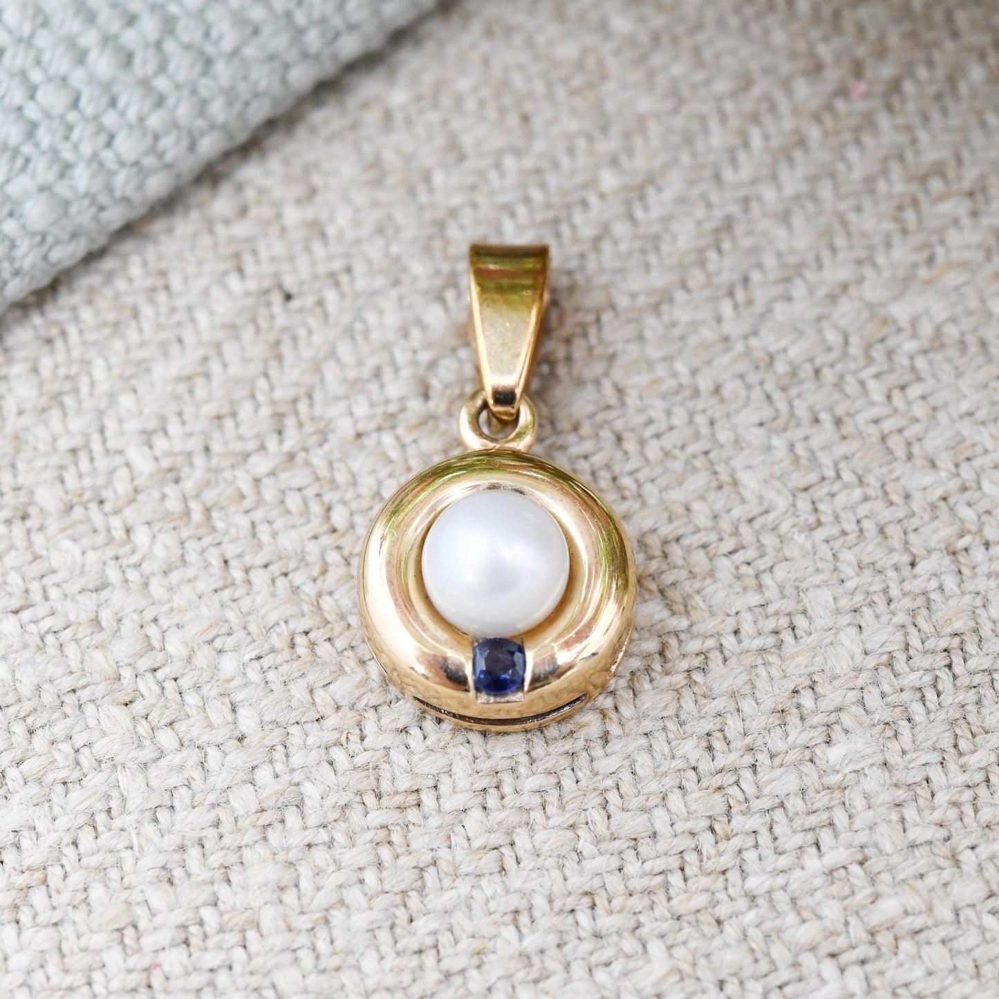 Vintage 9ct Gold Pearl and Sapphire Pendant 2000 - Y2K Pretty Solid Gold Necklace Charm Gemstone Gift for June September Birthday Birthstone