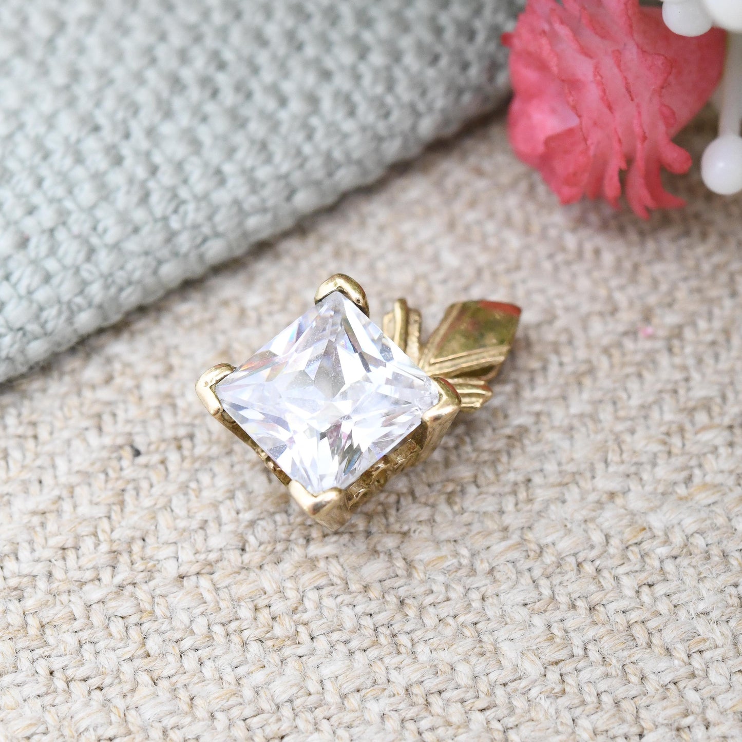 Vintage 9ct Gold Cubic Zirconia Pendant - Large Sparkly Square Stone | Pretty Fan Shaped Bale