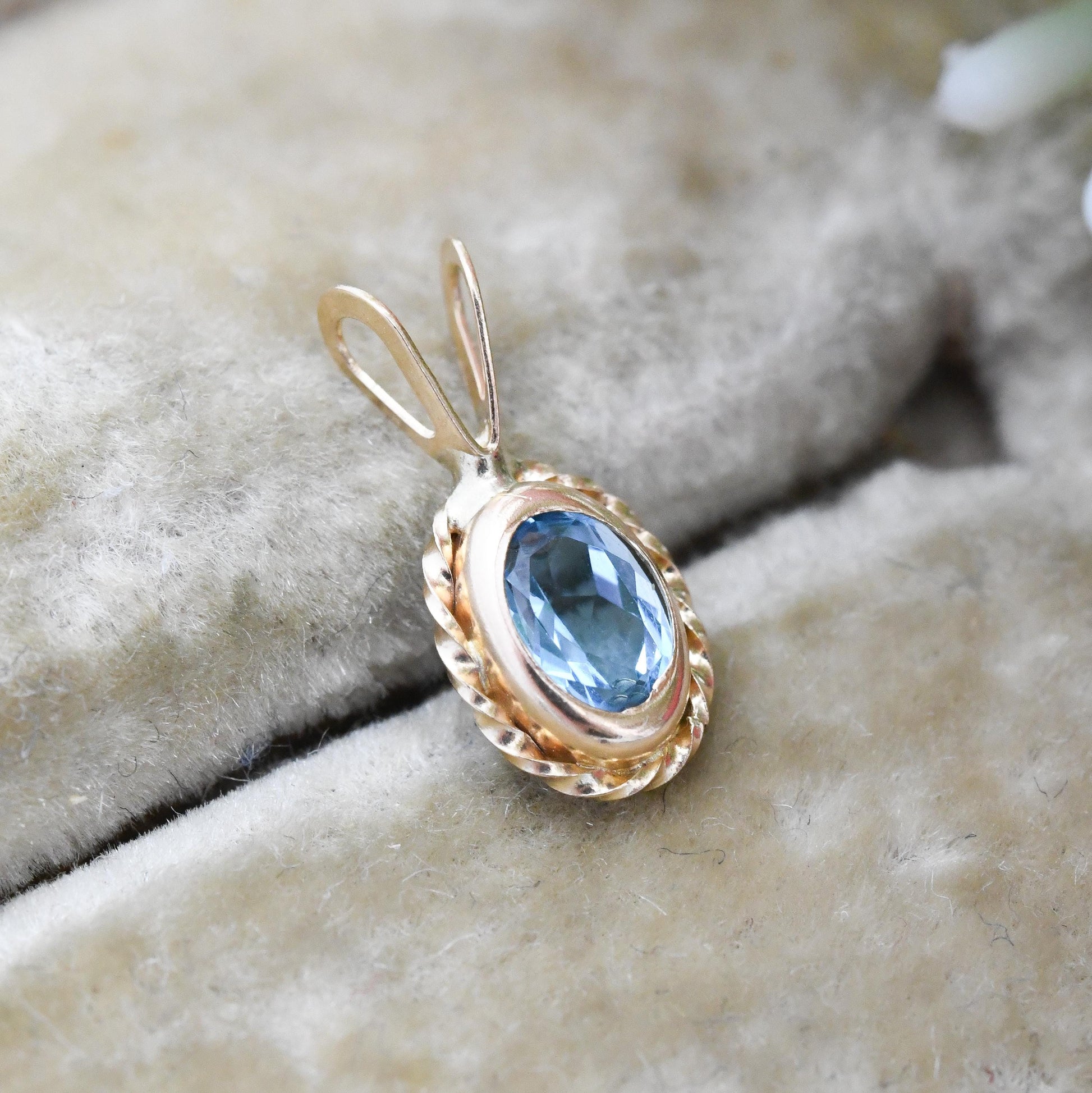 Vintage 10ct Gold Blue Stone Pendant - Miniature Rope Twist Bezel Charm for Necklace Stack