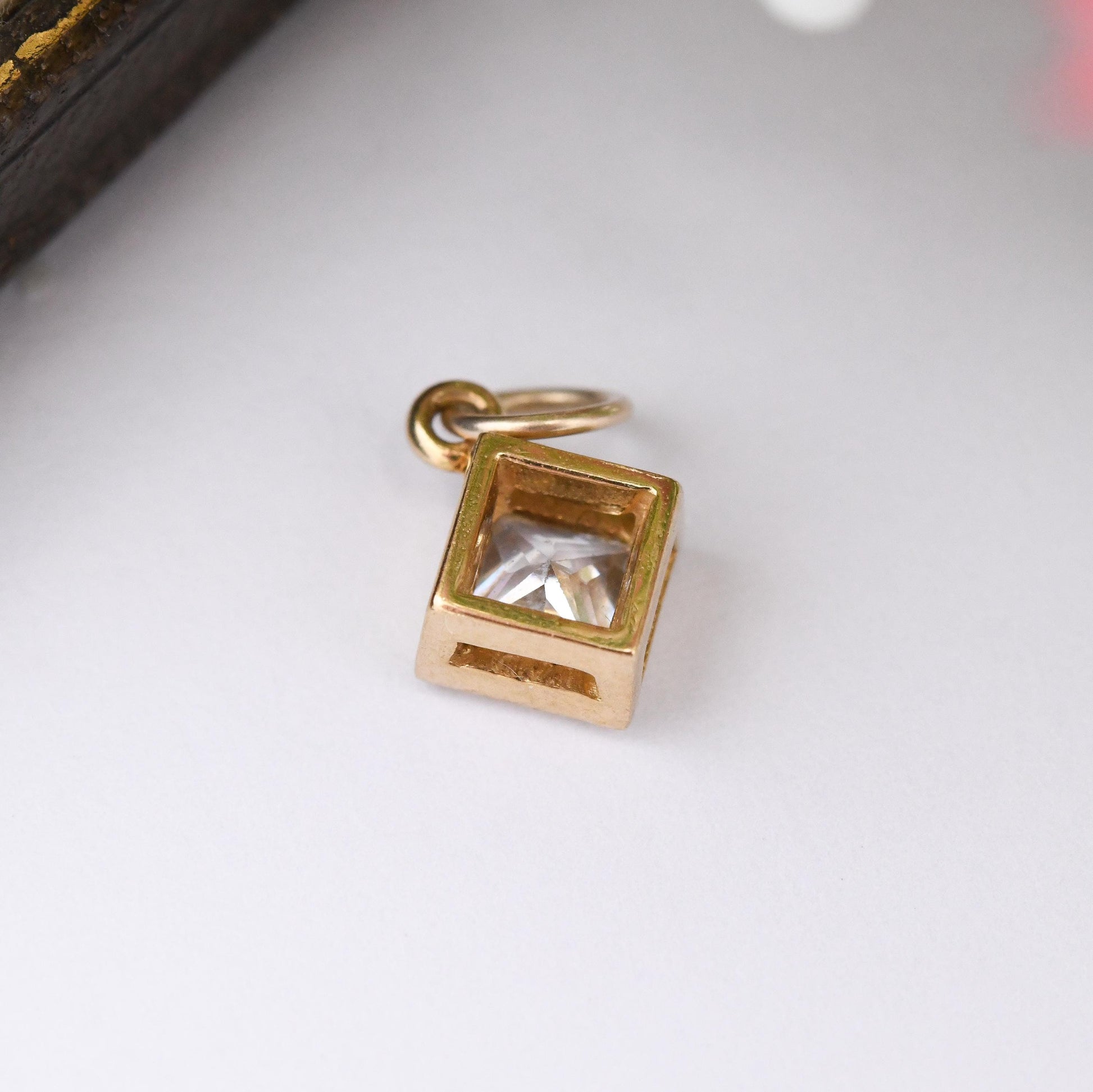 Vintage 9ct Gold Cubic Zirconia Pendant - Small Gold Charm | Sparkly Stone Diamond Shape