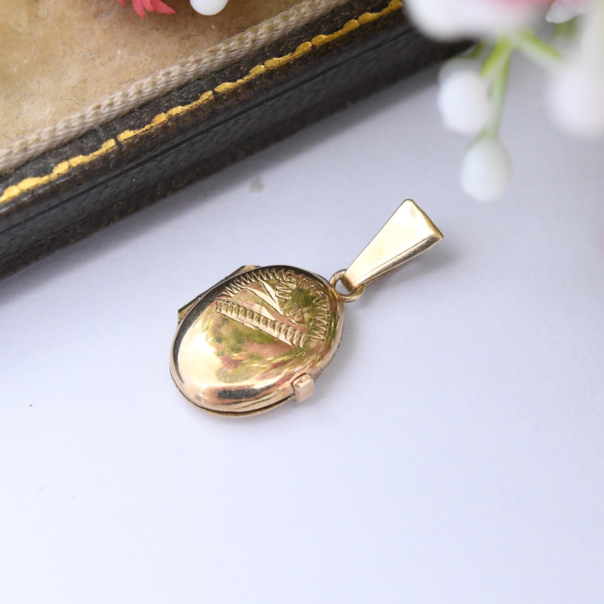 Vintage 9ct Gold Locket Pendant Charm with Engraved Design - Miniature Locket Charm Pendant | Solid Gold Gift for Her