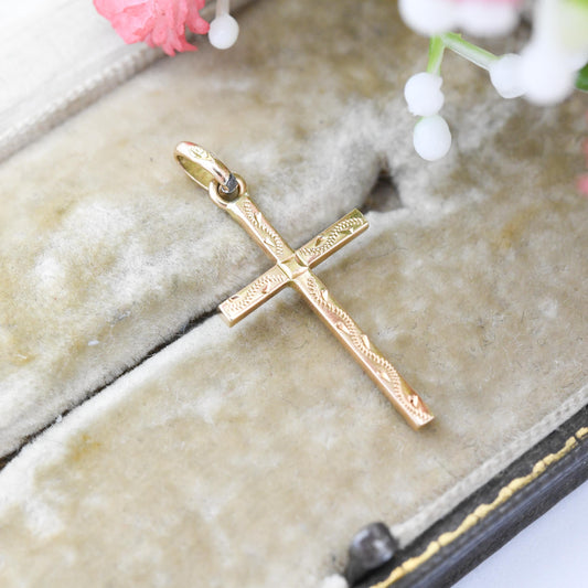 Vintage 18ct Gold Cross Pendant with Engraved Pattern - Mid-Century Solid Gold Christian Jewellery Gift | Religious Charm