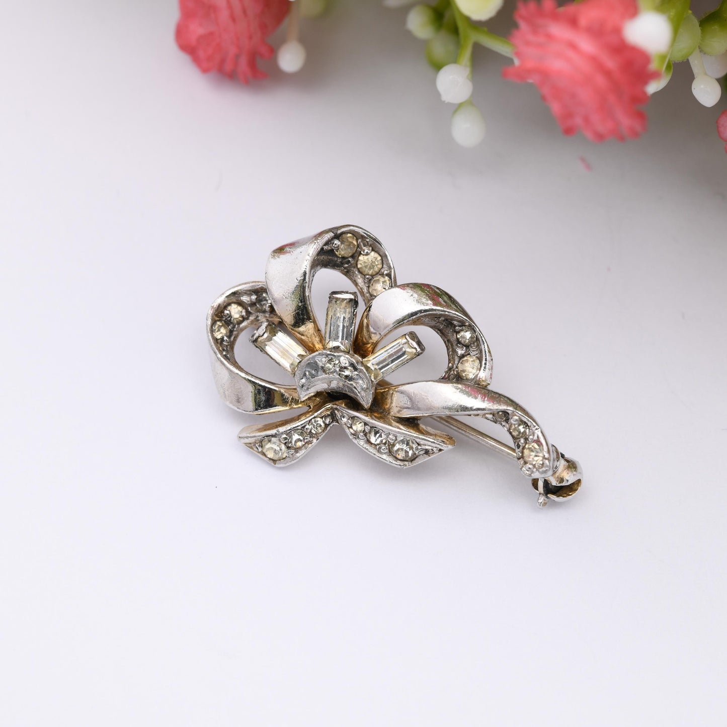 Vintage Rhinestone Paste Bow Brooch - Mid-Century Pretty Twisted Design | Made in England | Sweet Jewellery Gift for Her | Silver Tone