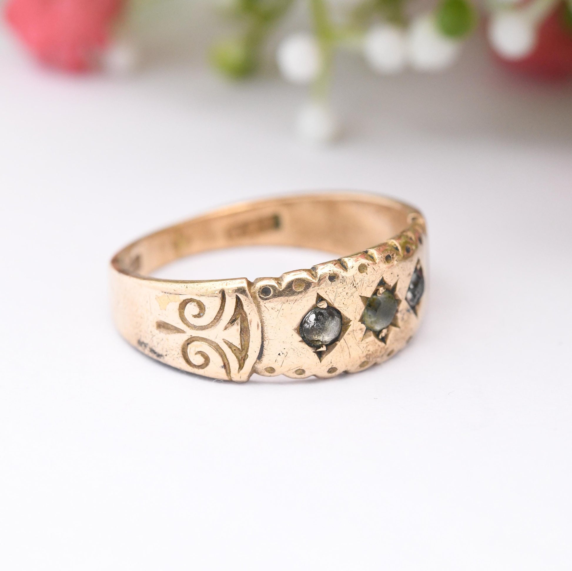 Antique Rolled Gold Gypsy Ring Paste Glass Stones - Three Stone Scalloped Edge Scrolling Detail Sample Ring | UK Size - O | US Size - 7 1/4