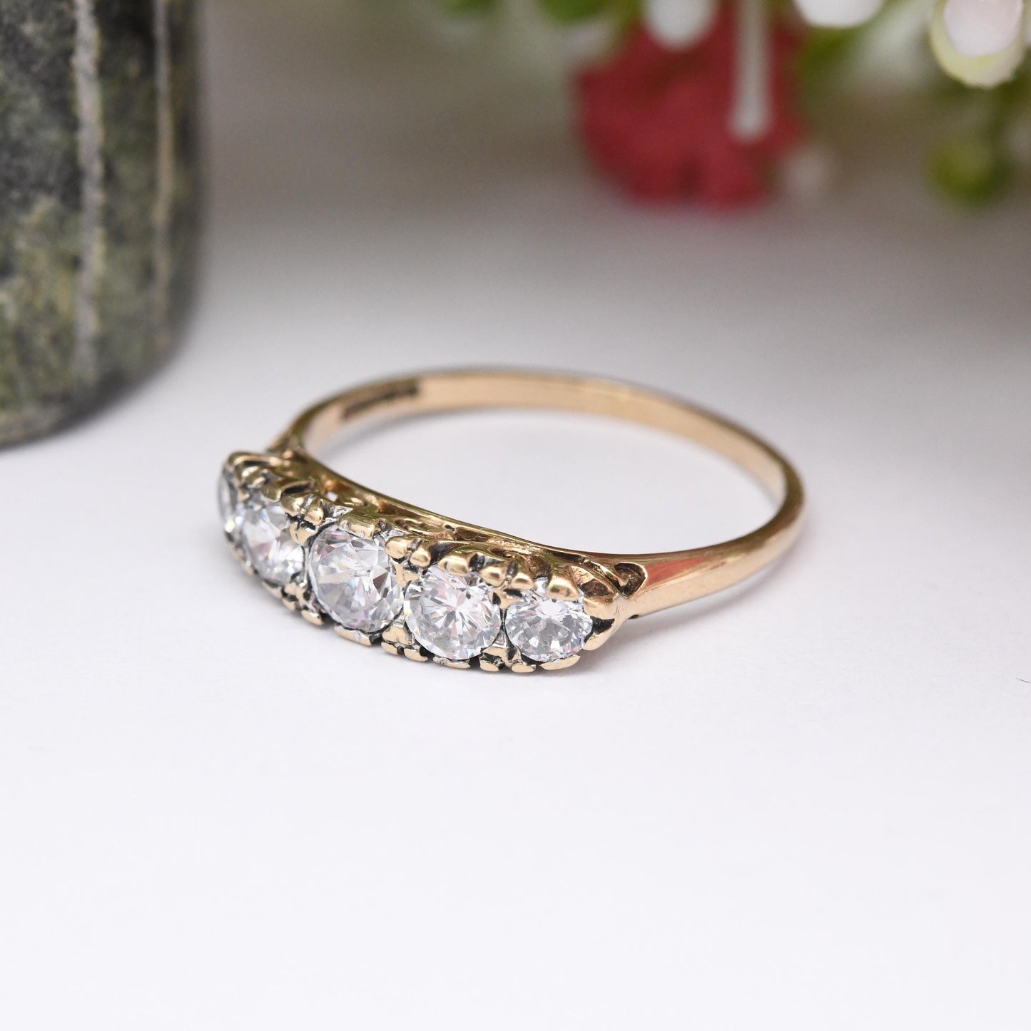 Vintage 9ct Gold CZ Ring - Graduated Clear Stones Five Stone Ring | Traditional Antique Style | UK Size - O 1/2 | US Size - 7 1/2