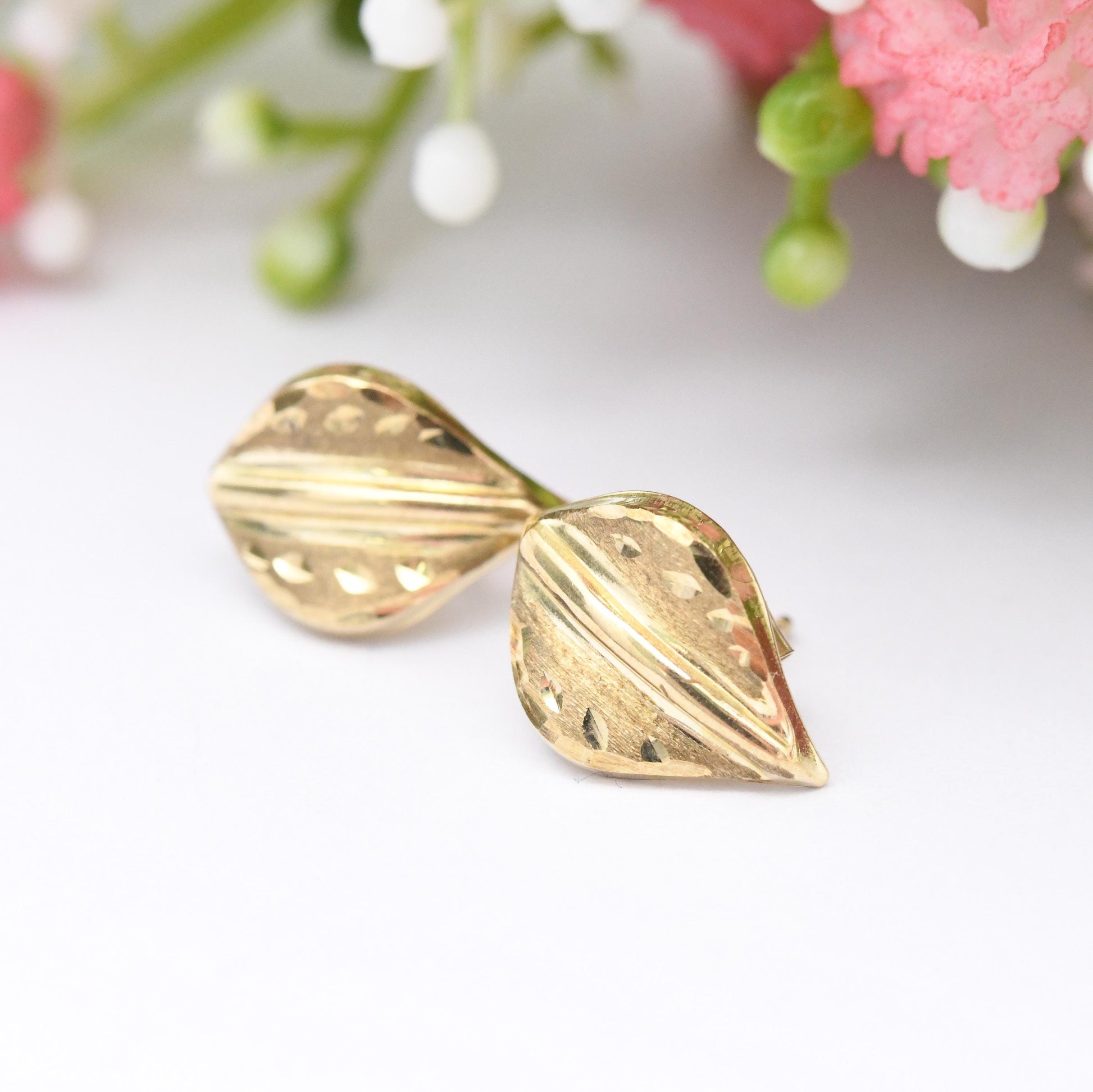 Vintage 9ct Gold Leaf Stud Earrings - Mid-Century Textured Leaves | Delicate Gold Studs | Gift for Her | Butterfly Backs