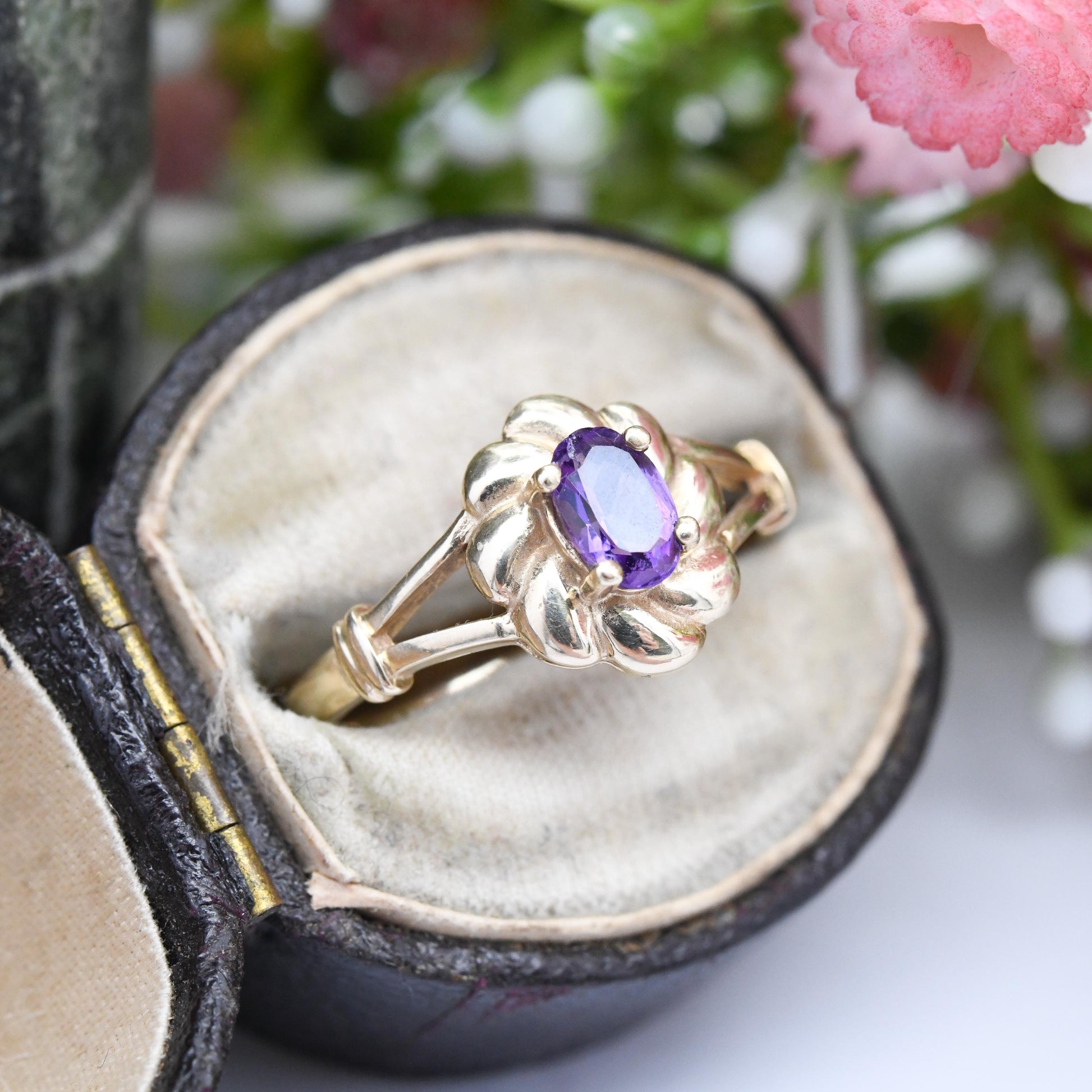 Vintage 9ct Gold Amethyst Ring Spiral Flower Shape - 1990's Design Purple Stone Solitaire | Thumb Ring | UK Size - P | US Size - 7 3/4