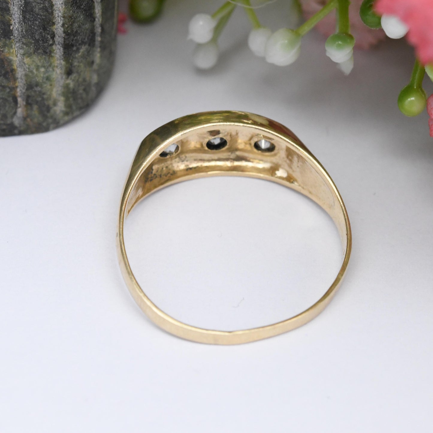 Vintage 9ct Gold CZ Gypsy Ring Star Design - Unisex Three Stone Ring | Gift for Him | Large Size | UK Size - Y 1/2 | US Size - 12 1/4