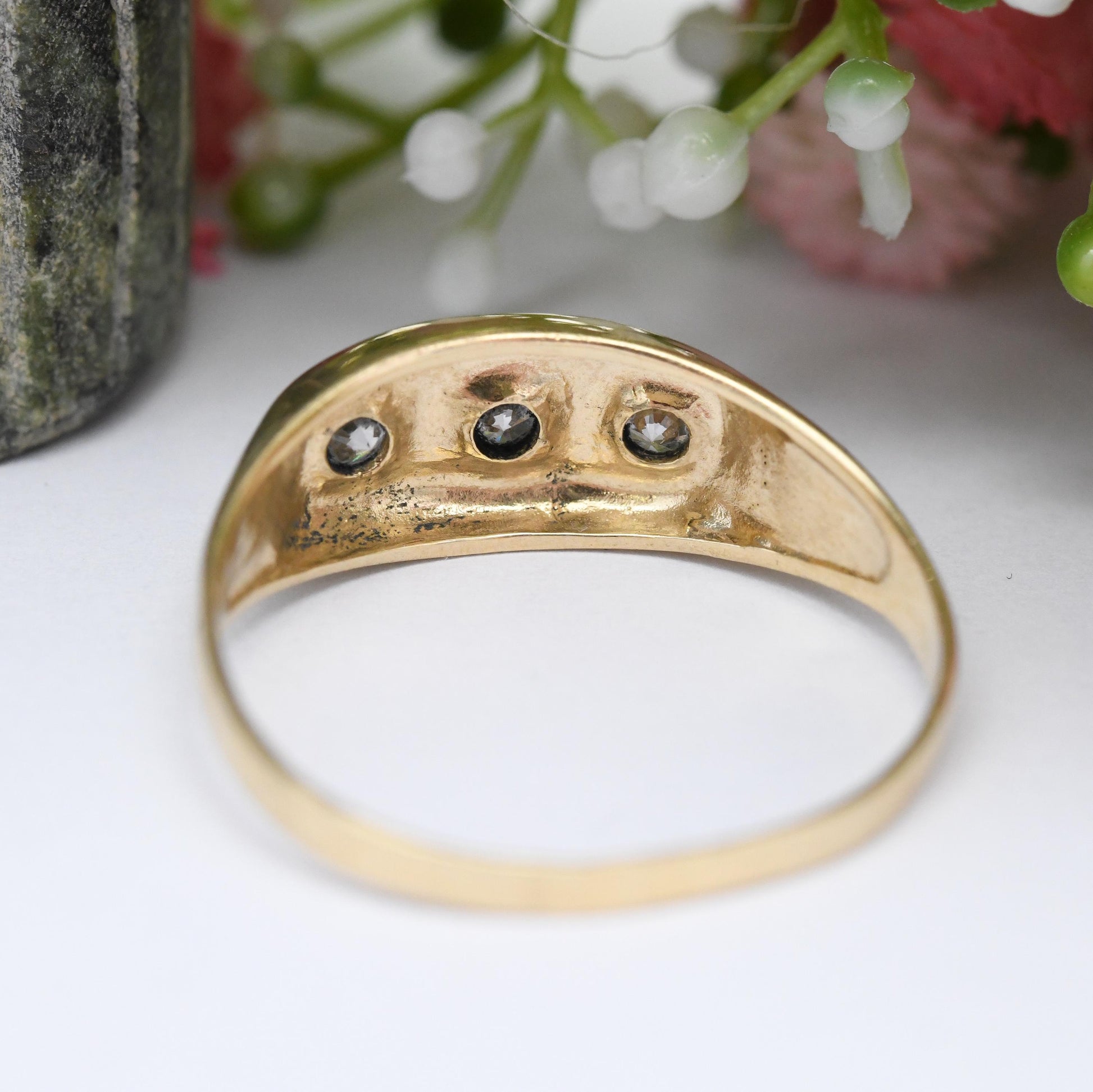 Vintage 9ct Gold CZ Gypsy Ring Star Design - Unisex Three Stone Ring | Gift for Him | Large Size | UK Size - Y 1/2 | US Size - 12 1/4