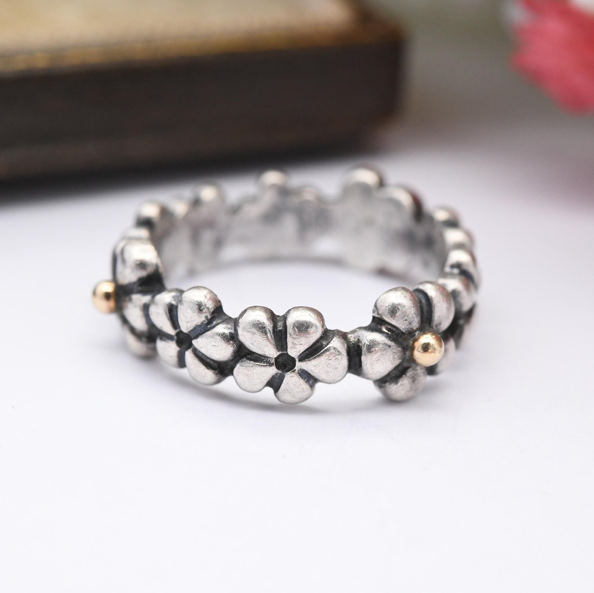 Retired Pandora Sterling Silver 14K Gold Flower Band Ring Eternity - Everyday Silver Minimal Daisy Jewellery | UK Size - M | US Size - 6 1/4