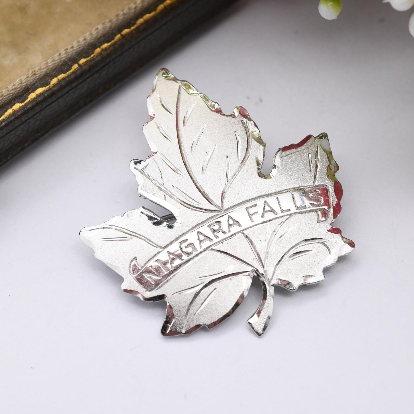 Vintage Sterling Silver Niagara Falls Canada Maple Leaf Brooch - Silver Canadian Souvenir Gift EMC