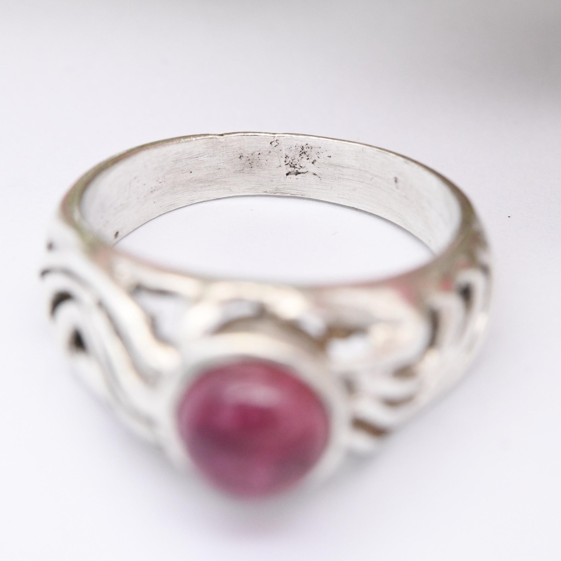 Vintage Silver Pink Stone Ring - Chunky Openwork Swirling Pattern | Chunky Cabochon Pink Stone Solitaire | UK Size - Q | US Size - 8