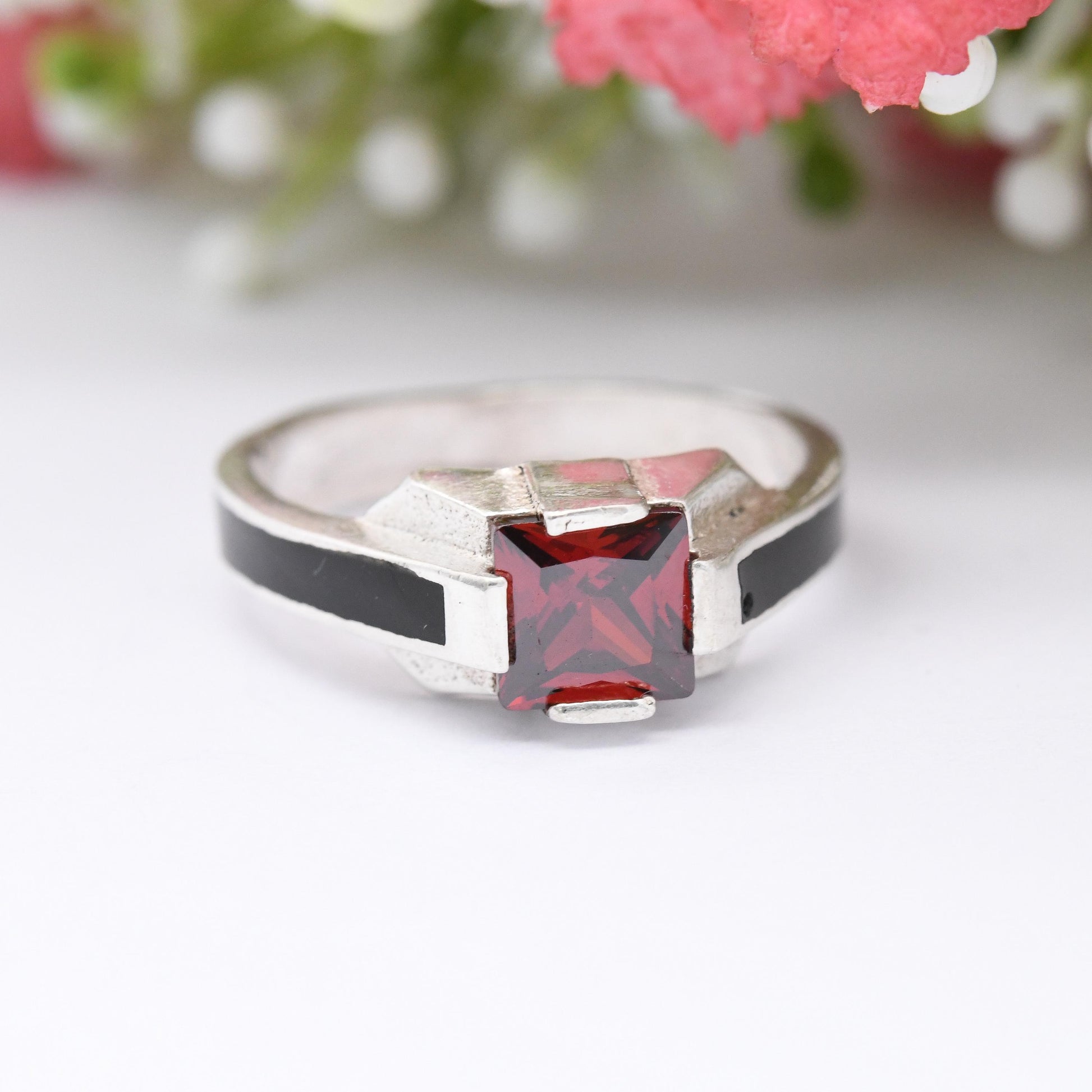 Vintage Sterling Silver Garnet Enamel Ring - Unusual Red Stone Square Solitaire with Black Enamel Band | UK Size - O 1/2 | US Size - 7 1/2