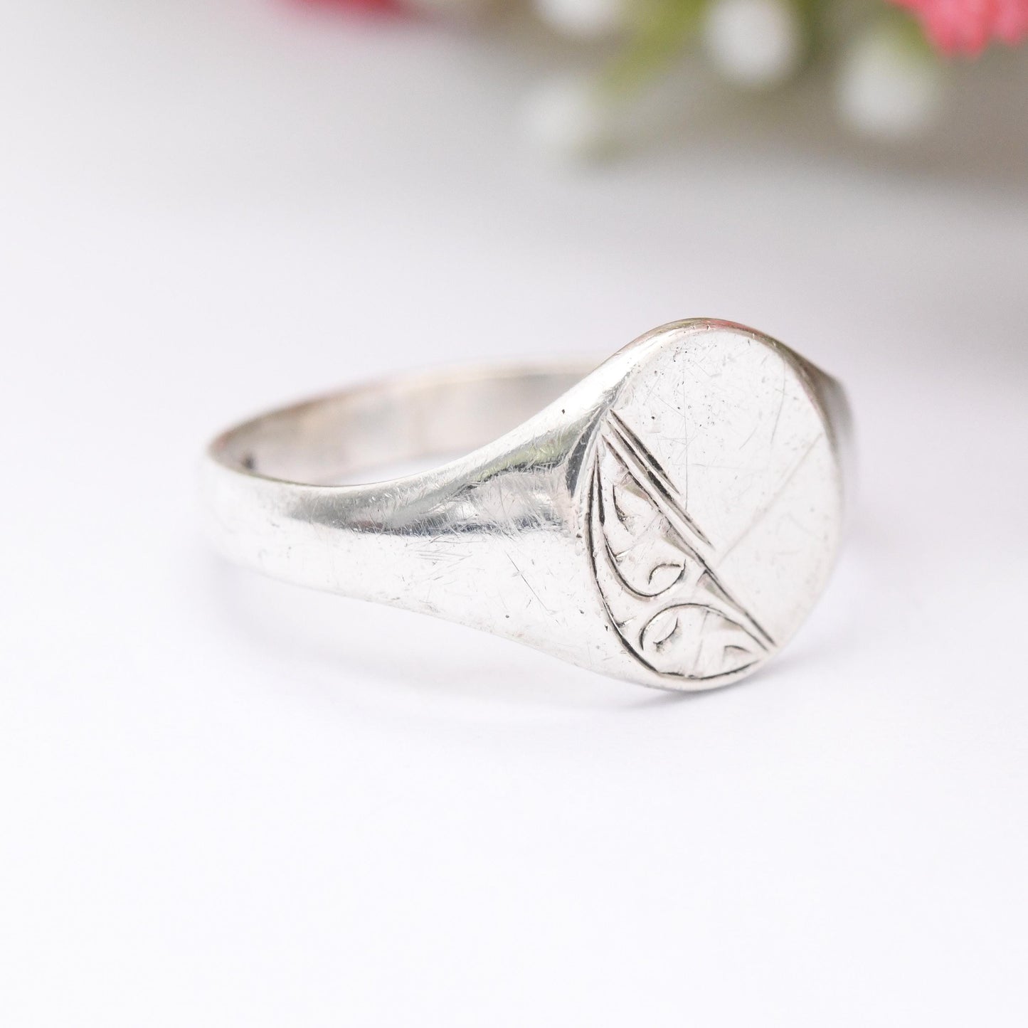 Vintage Sterling Silver Signet Ring 1986 - Scrolling Pattern | Mid-Century Unisex Ring | Blank for Engraving | UK Size - O | US Size - 7