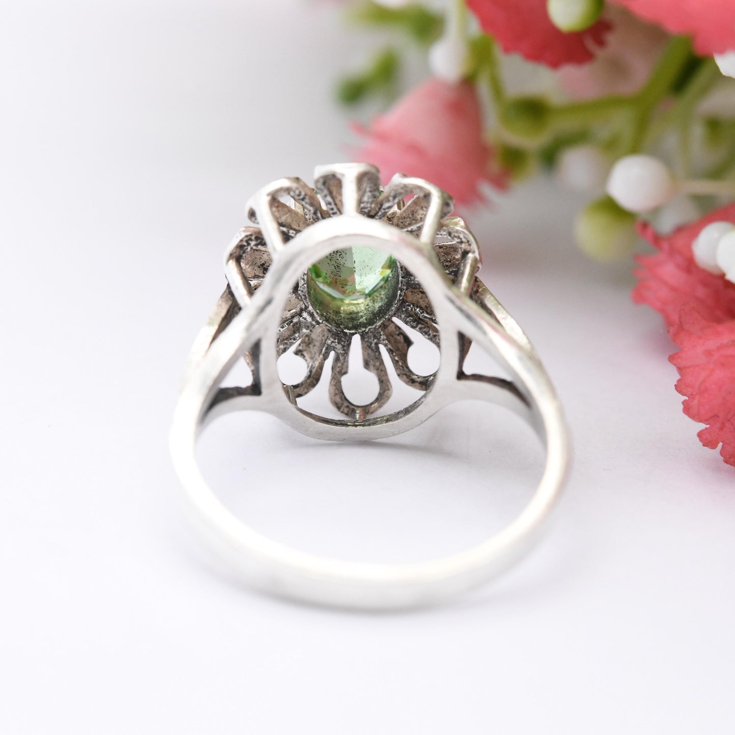 Vintage Mid-Century Sterling Silver Flower Ring 1977 Toye Kenning Spencer TK&S - Green Stone Cocktail Ring | UK Size - O | US Size - 7 1/4