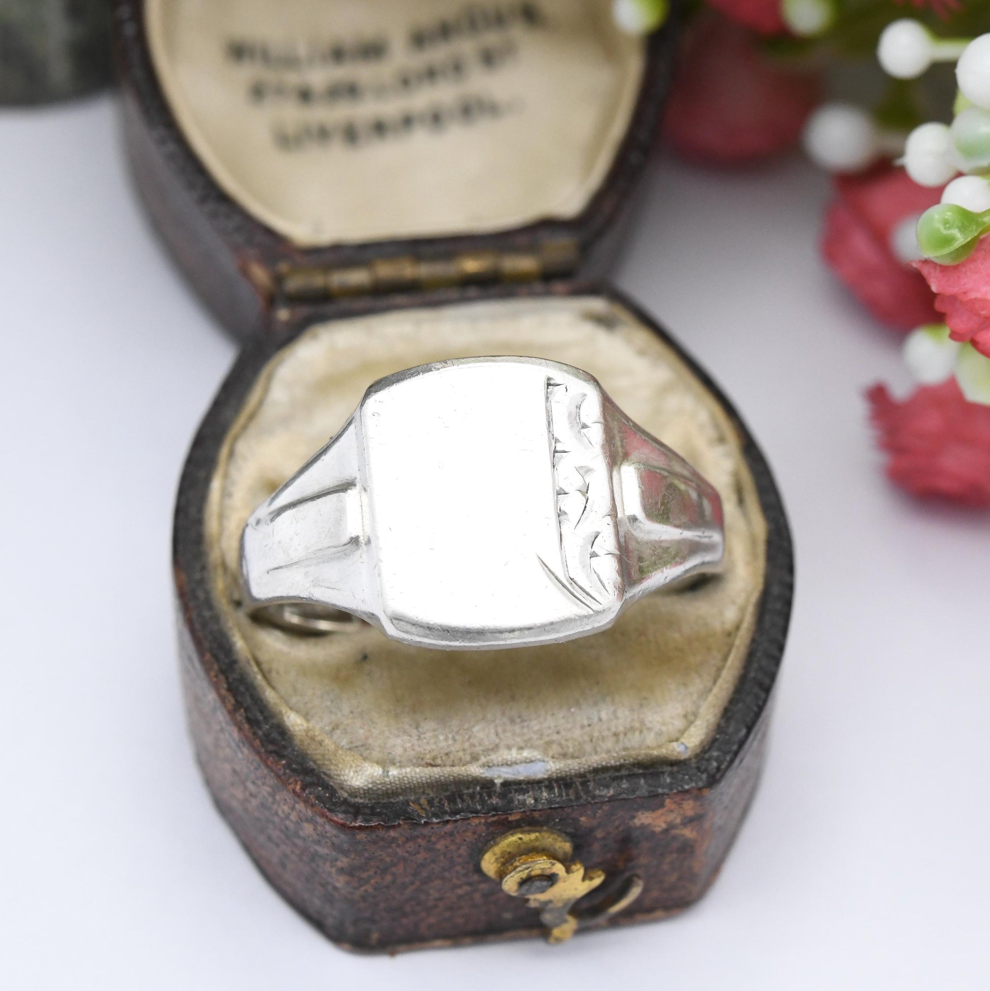 Vintage Sterling Silver Signet Ring 1977 L D Price LDP - Mid-Century Large Unisex Ring Chunky Engraved | UK Size - W 1/2 | US Size - 11 1/4