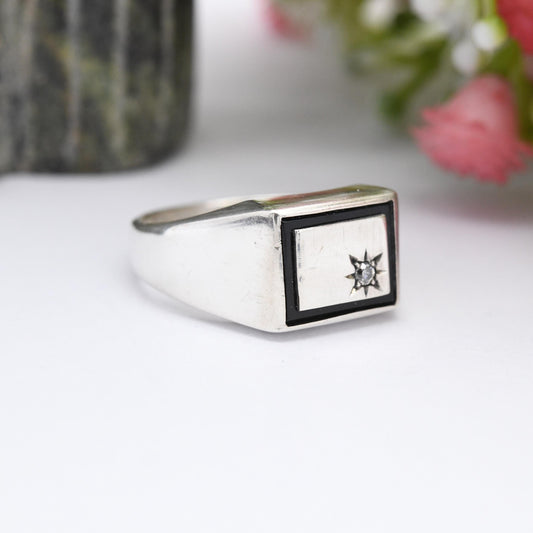 Vintage Sterling Silver Signet Ring Onyx Border Star Stone - Unisex Everyday Mid-Century Modern Ring | UK Size - O 1/2 | US Size - 7 1/2