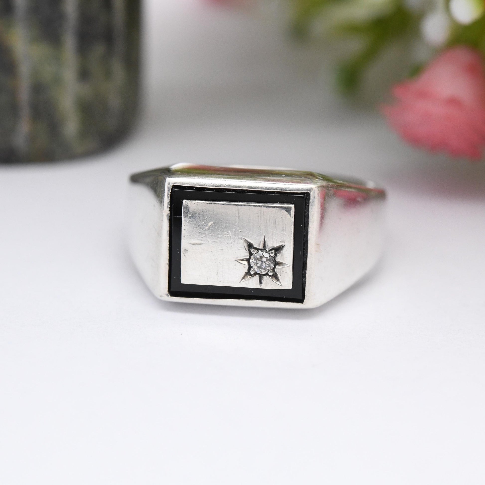 Vintage Sterling Silver Signet Ring Onyx Border Star Stone - Unisex Everyday Mid-Century Modern Ring | UK Size - O 1/2 | US Size - 7 1/2