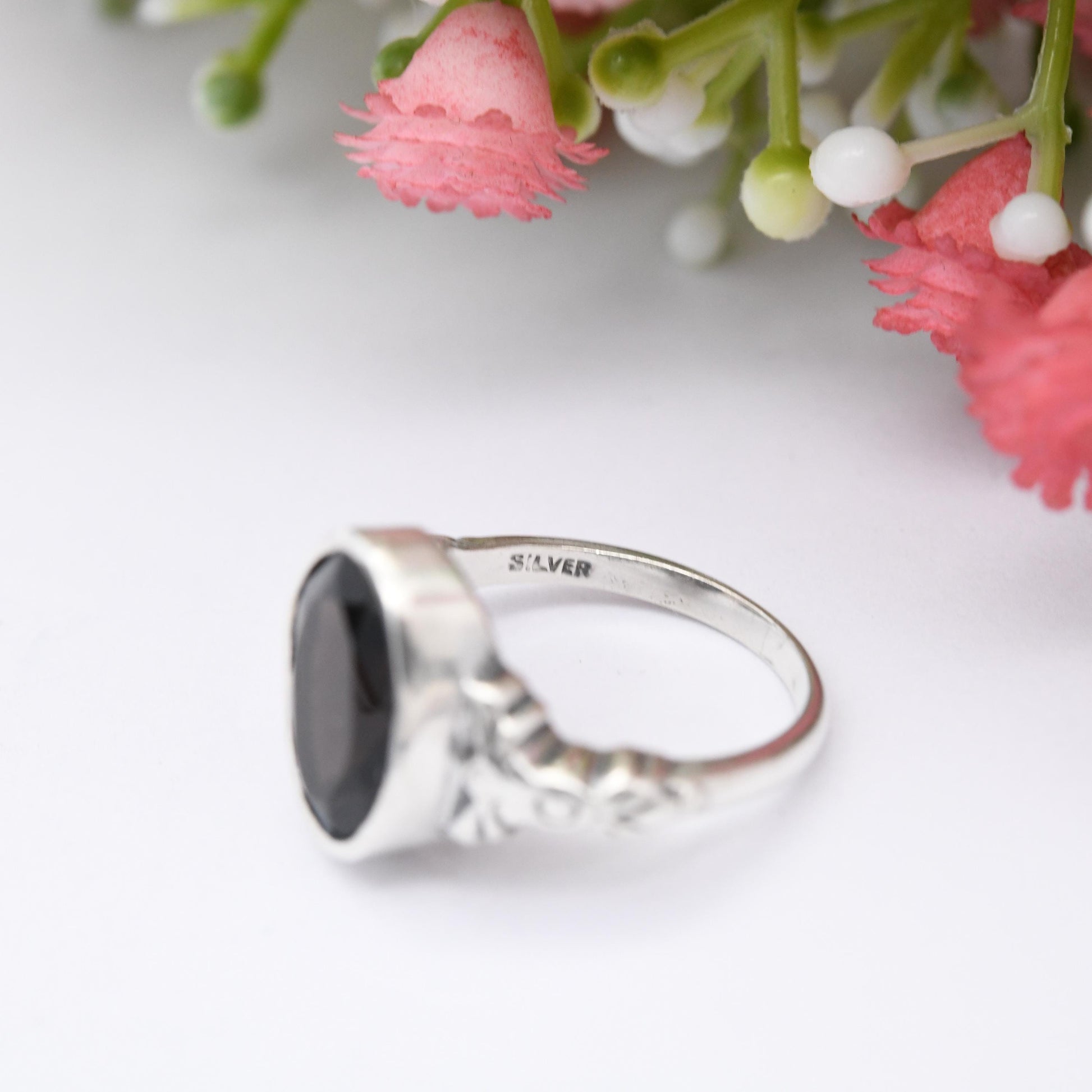 Vintage Sterling Silver Smoky Quartz Ring with Pretty Bow Shoulders - Mid-Century Silver Jewellery | UK Size - K | US Size - 5 1/4