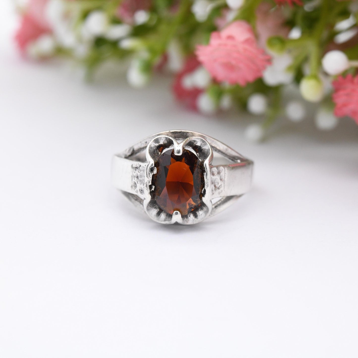 Vintage Mid-Century Sterling Silver Garnet Ring 1975 - Chunky Modernist Sculptural Silver Jewellery | UK Size - P | US Size - 7 1/2