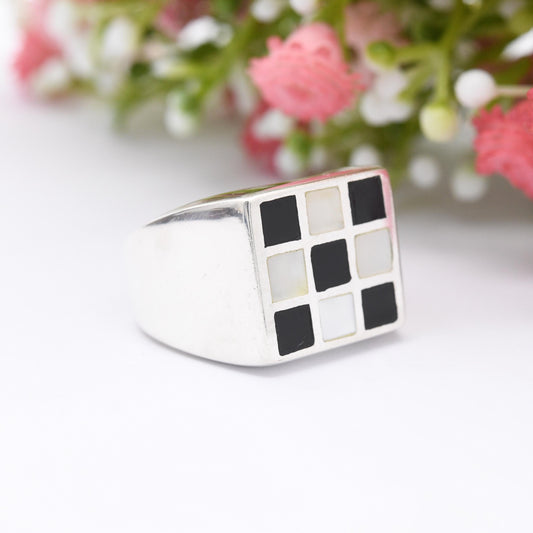Vintage Sterling Silver Chess Signet Ring with Onyx and Mother of Pearl - Black and White Gem Checkerboard | UK Size - S | US Size - 9 1/4