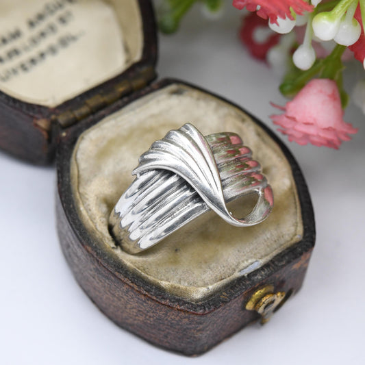 Vintage Sterling Silver Twist Ring - Modernist Minimalist Everyday Ring | Swirling Spiral Design | UK Size - P | US Size - 7 1/2