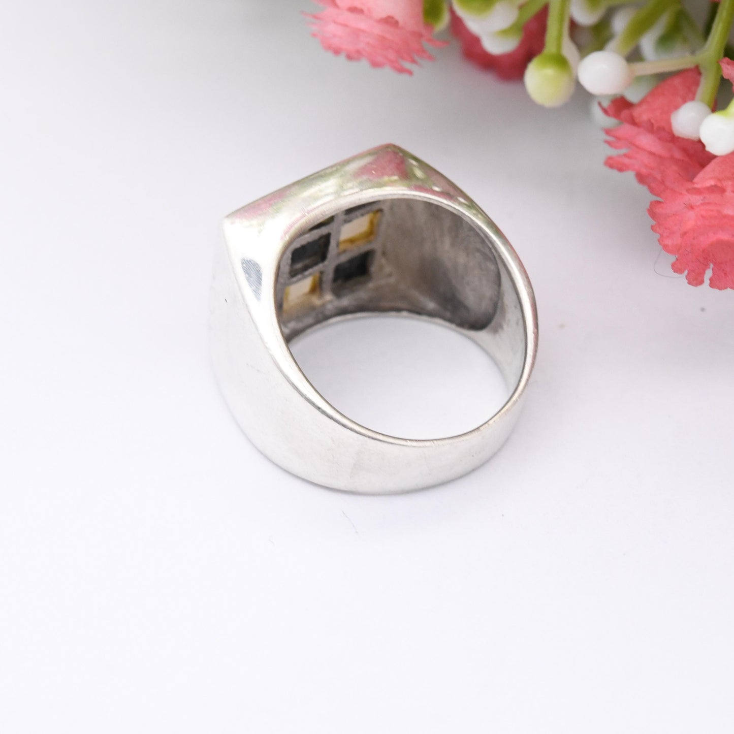 Vintage Sterling Silver Chess Signet Ring with Onyx and Mother of Pearl - Black and White Gem Checkerboard | UK Size - P 1/2 | US Size - 8