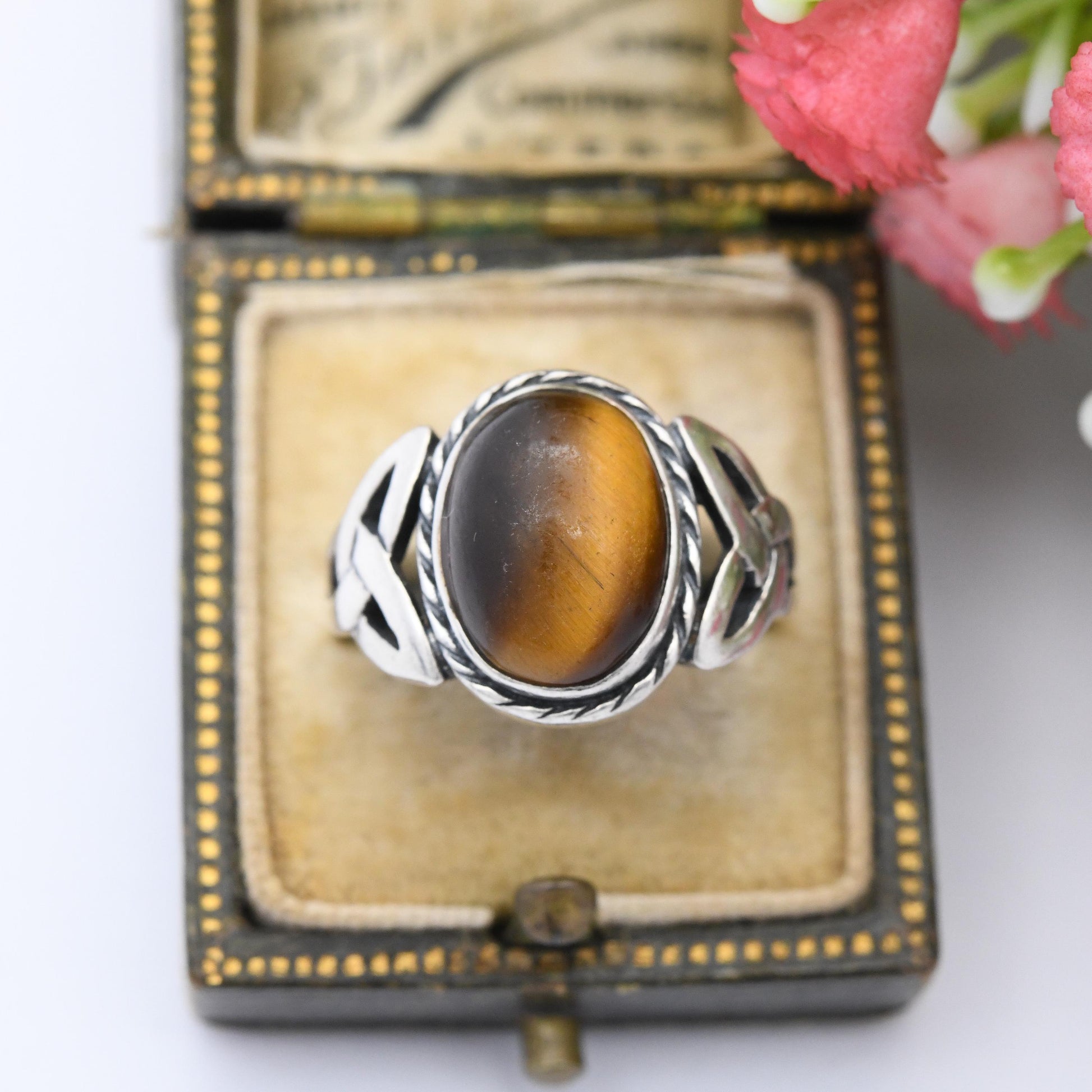 Vintage Sterling Silver Tiger's Eye Ring with Celtic Knot Triquetra Shoulders - Mid-Century Oval Cabochon | UK Size - O 1/2 US Size - 7 1/2