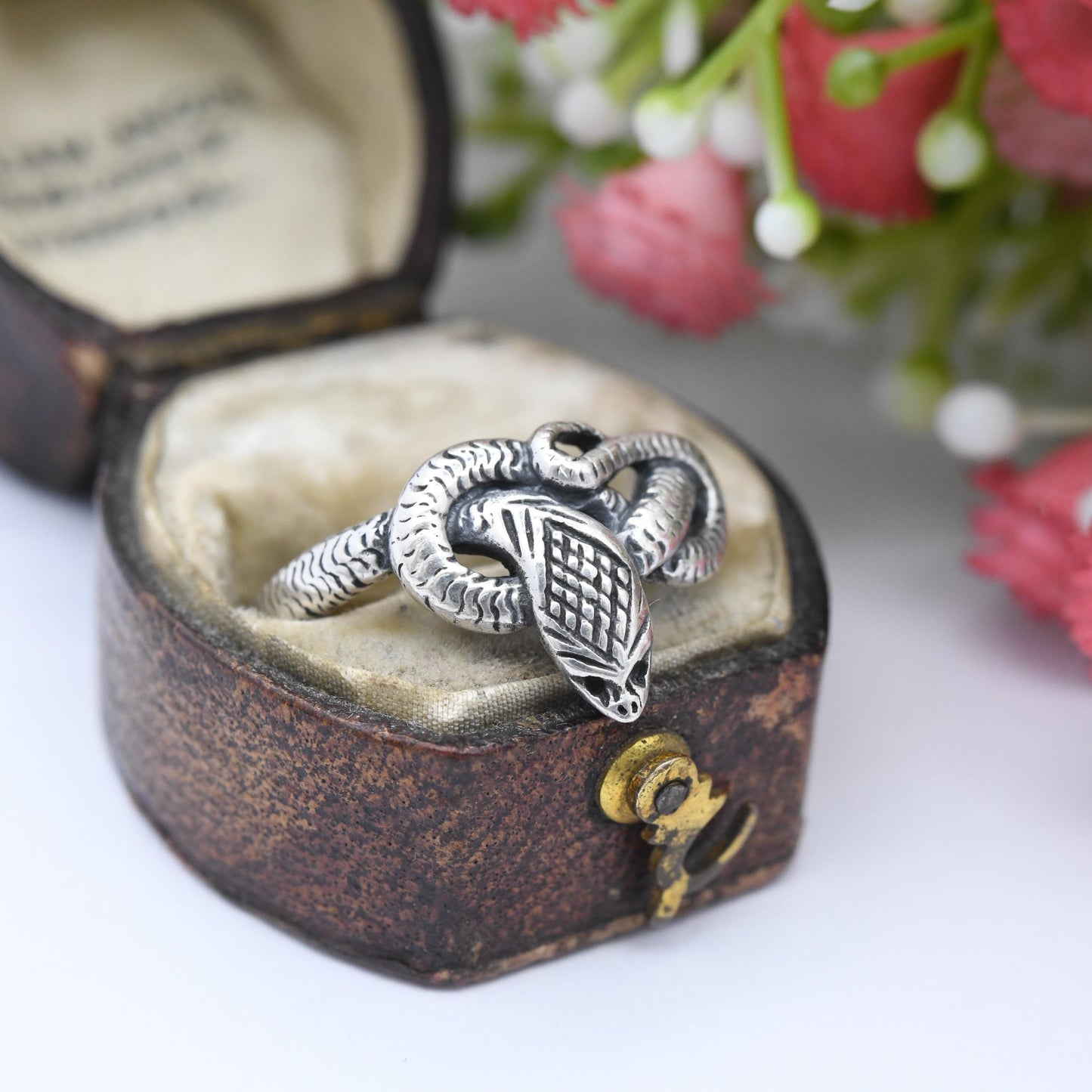 Vintage Sterling Silver Snake Ring - Twisted Coiled Snake Band Detailed Animal Jewellery | UK Size - Q 1/2 | US Size - 8 1/4