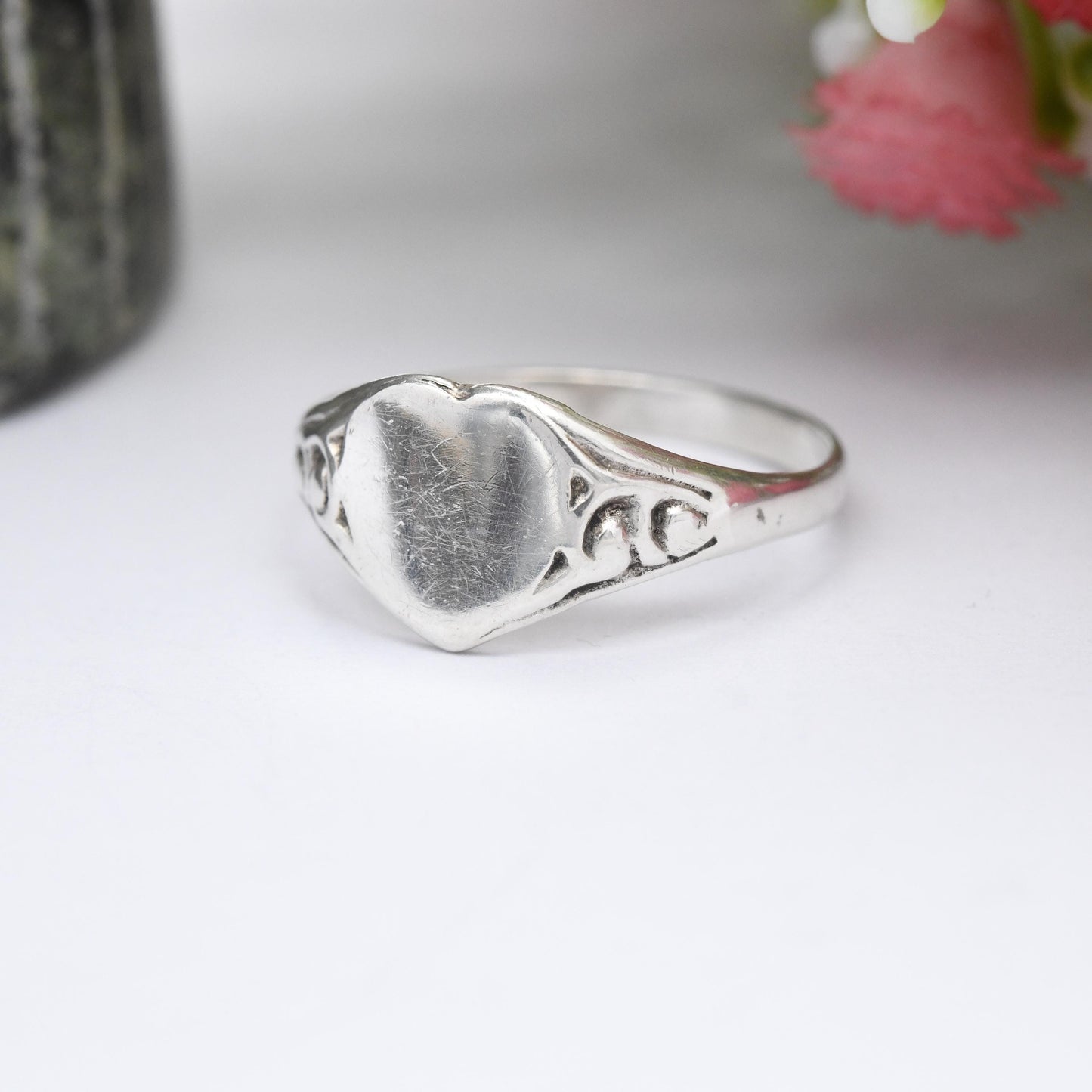 Vintage Sterling Silver Heart Signet Ring - Everyday Minimal Silver Love Heart Jewellery | Gift for Her | UK Size - P | US Size - 7 1/2